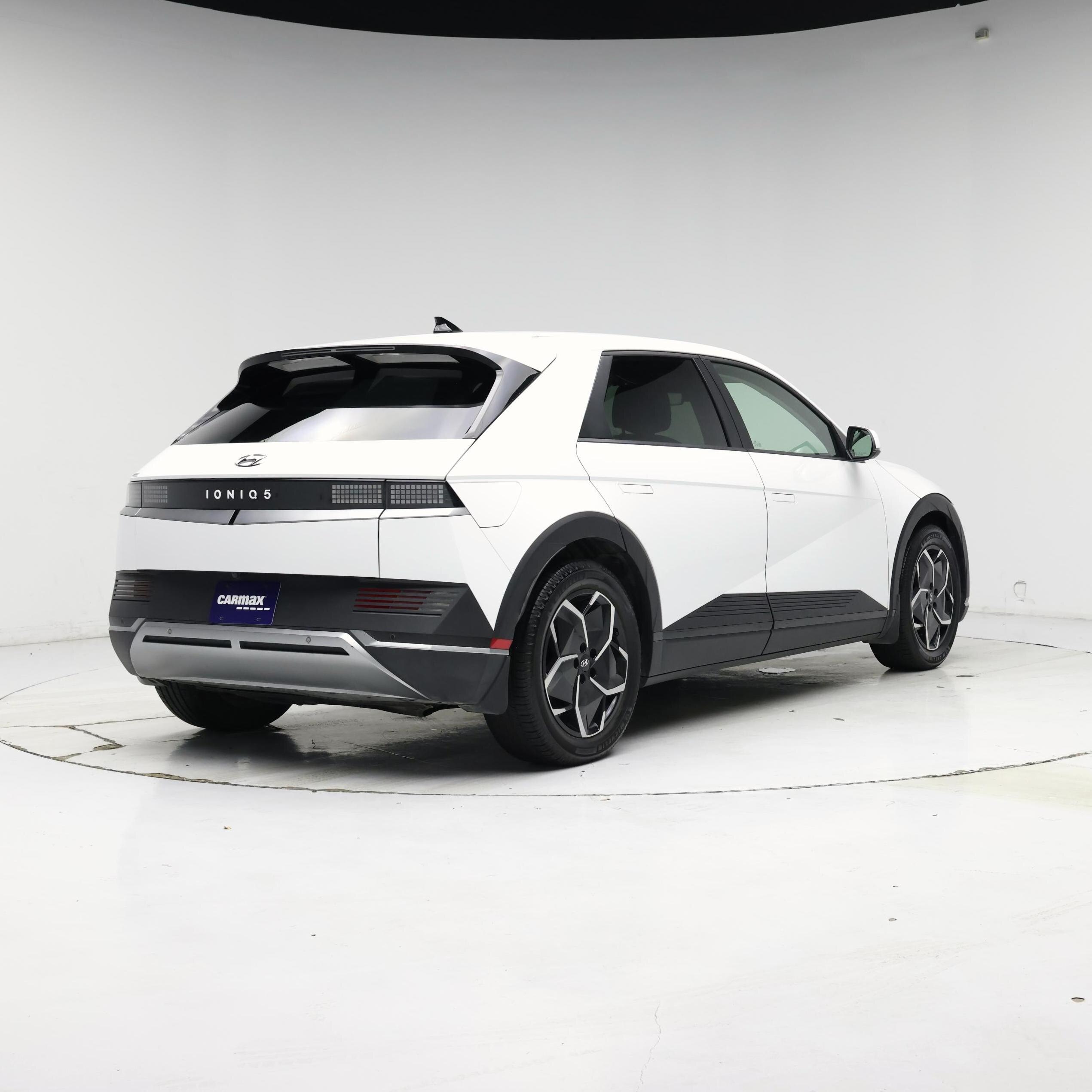 Thumbnail: 2023 Hyundai Ioniq 5 - 8