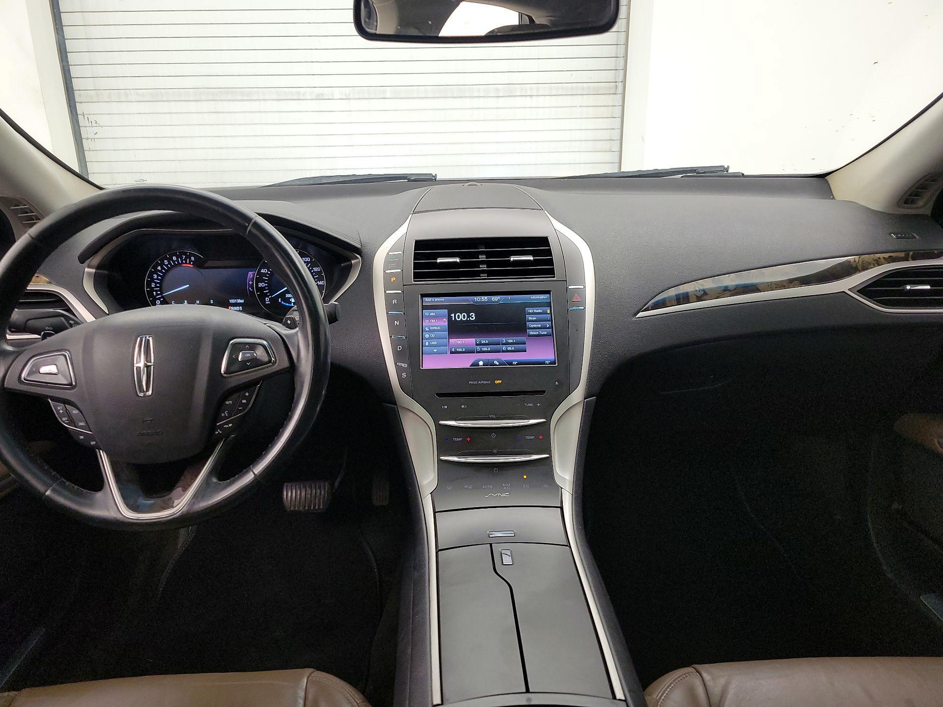Thumbnail: 2015 Lincoln MKZ - 9