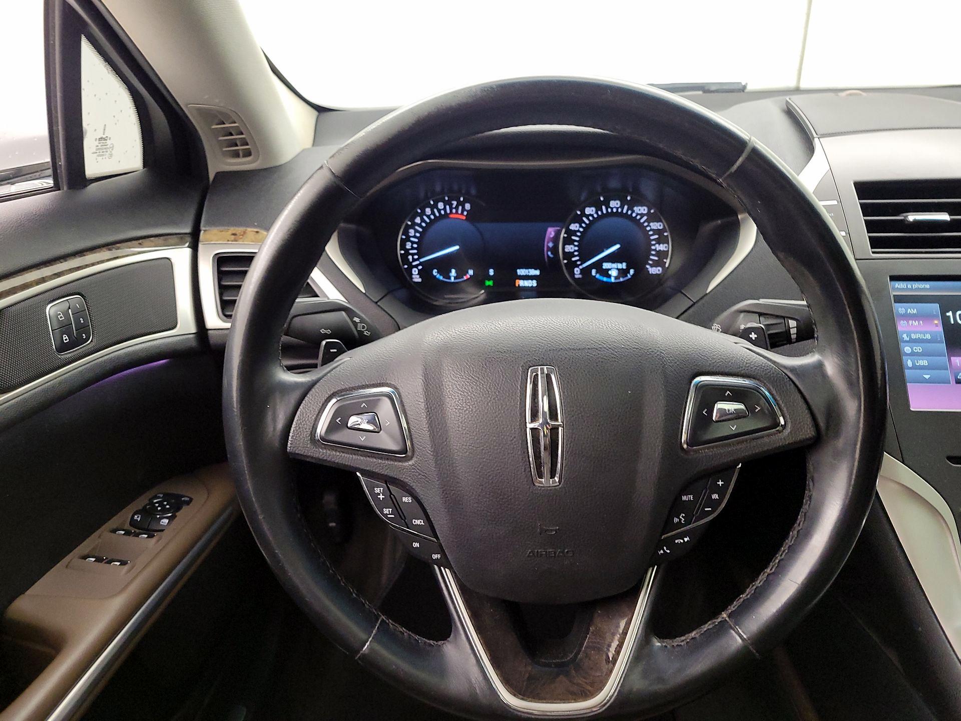 Thumbnail: 2015 Lincoln MKZ - 10