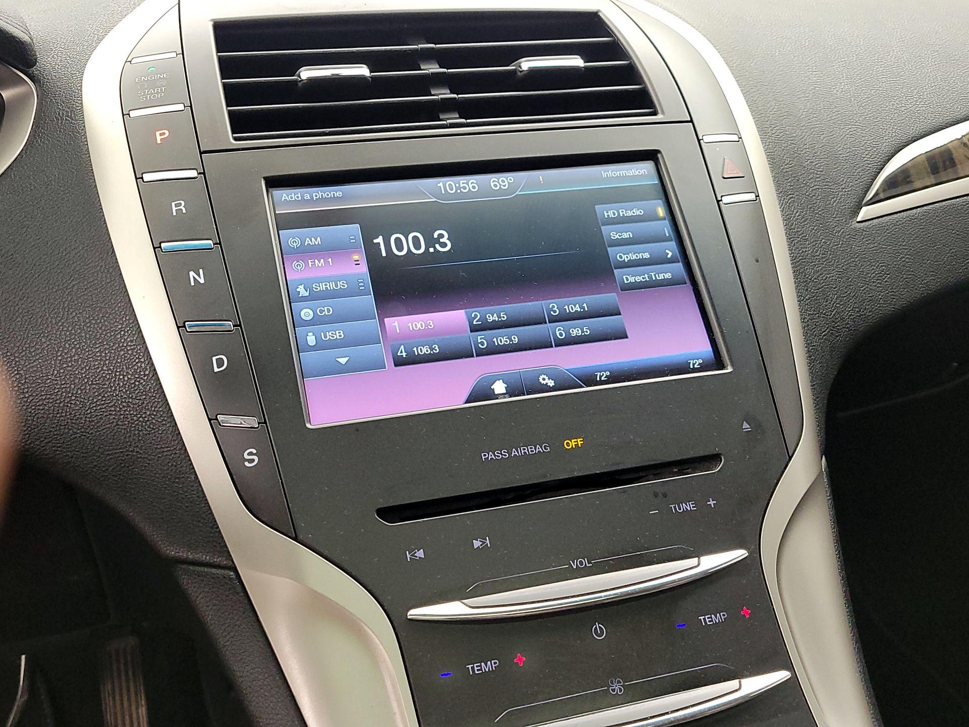 Thumbnail: 2015 Lincoln MKZ - 15