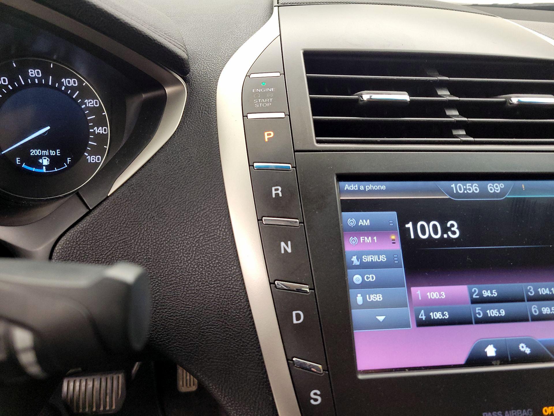Thumbnail: 2015 Lincoln MKZ - 17