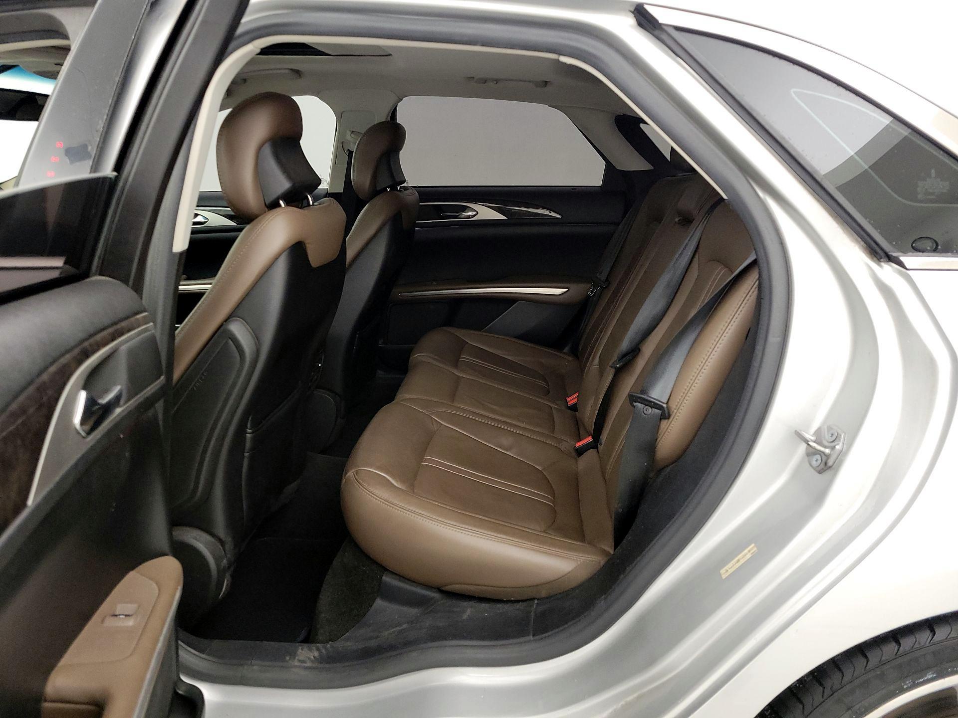 Thumbnail: 2015 Lincoln MKZ - 19