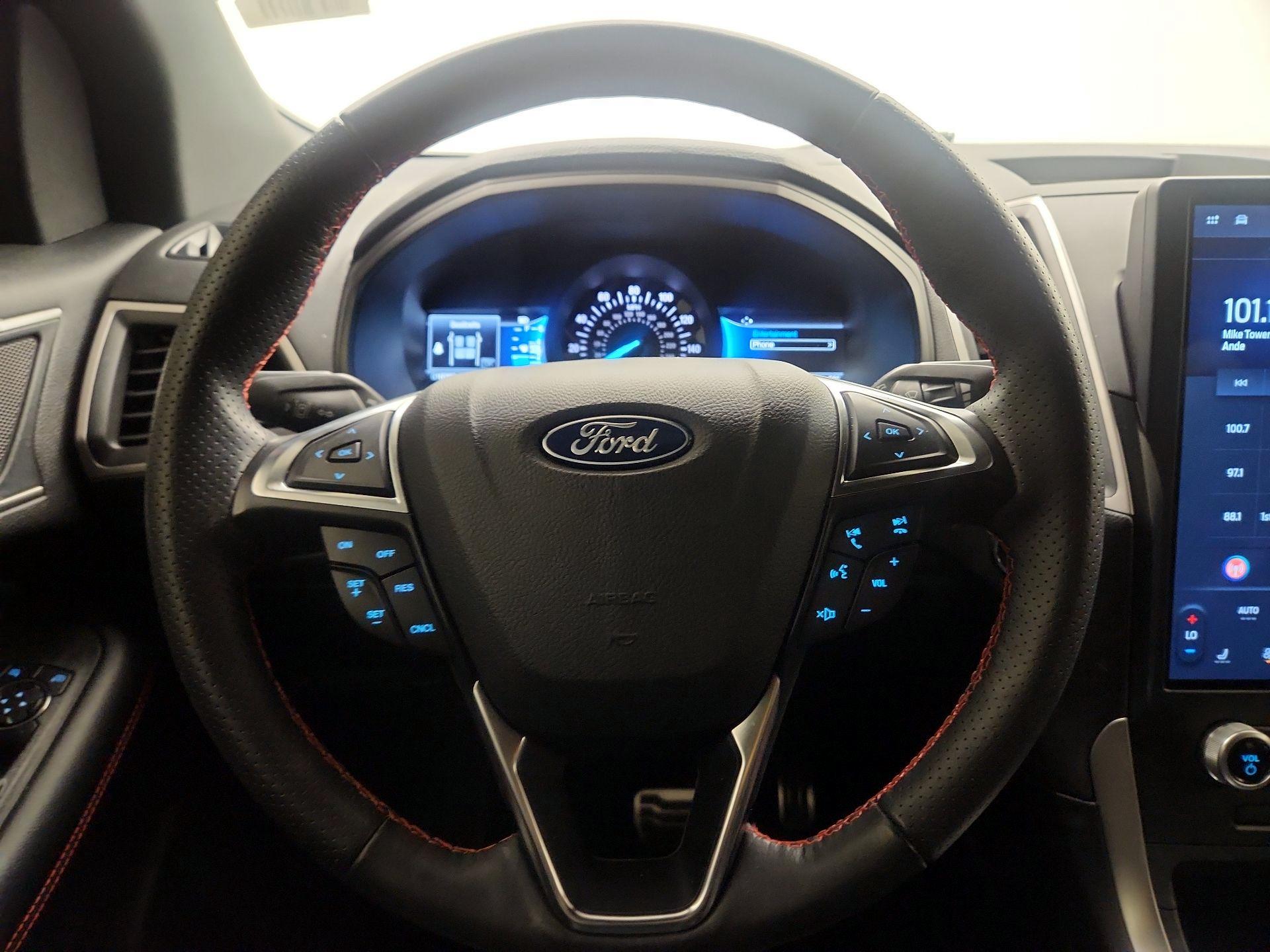 Thumbnail: 2023 Ford Edge - 10