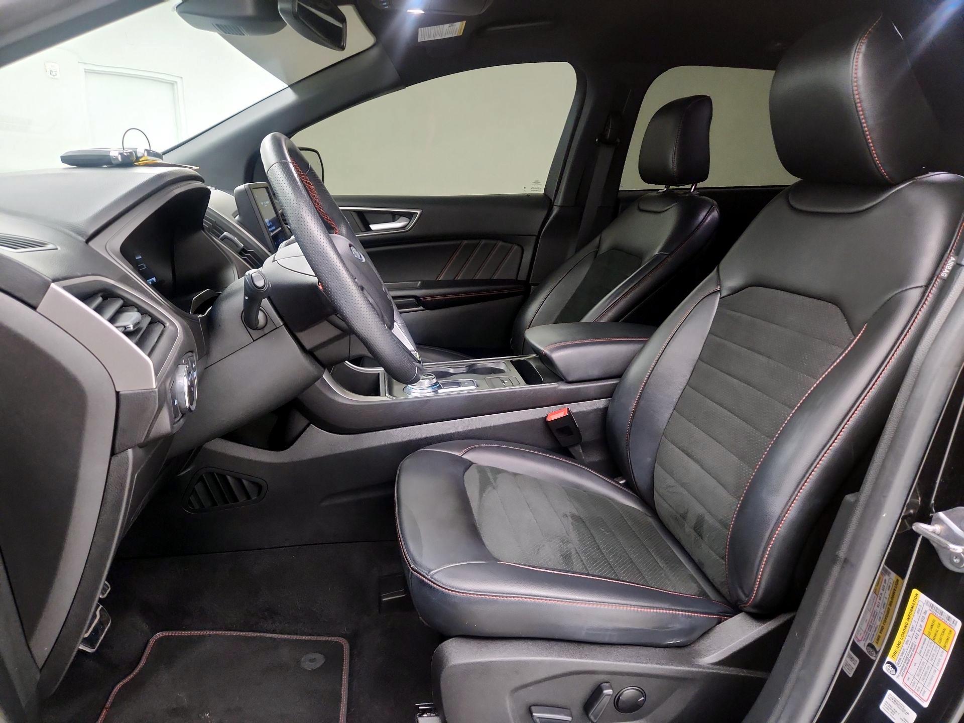 Thumbnail: 2023 Ford Edge - 11