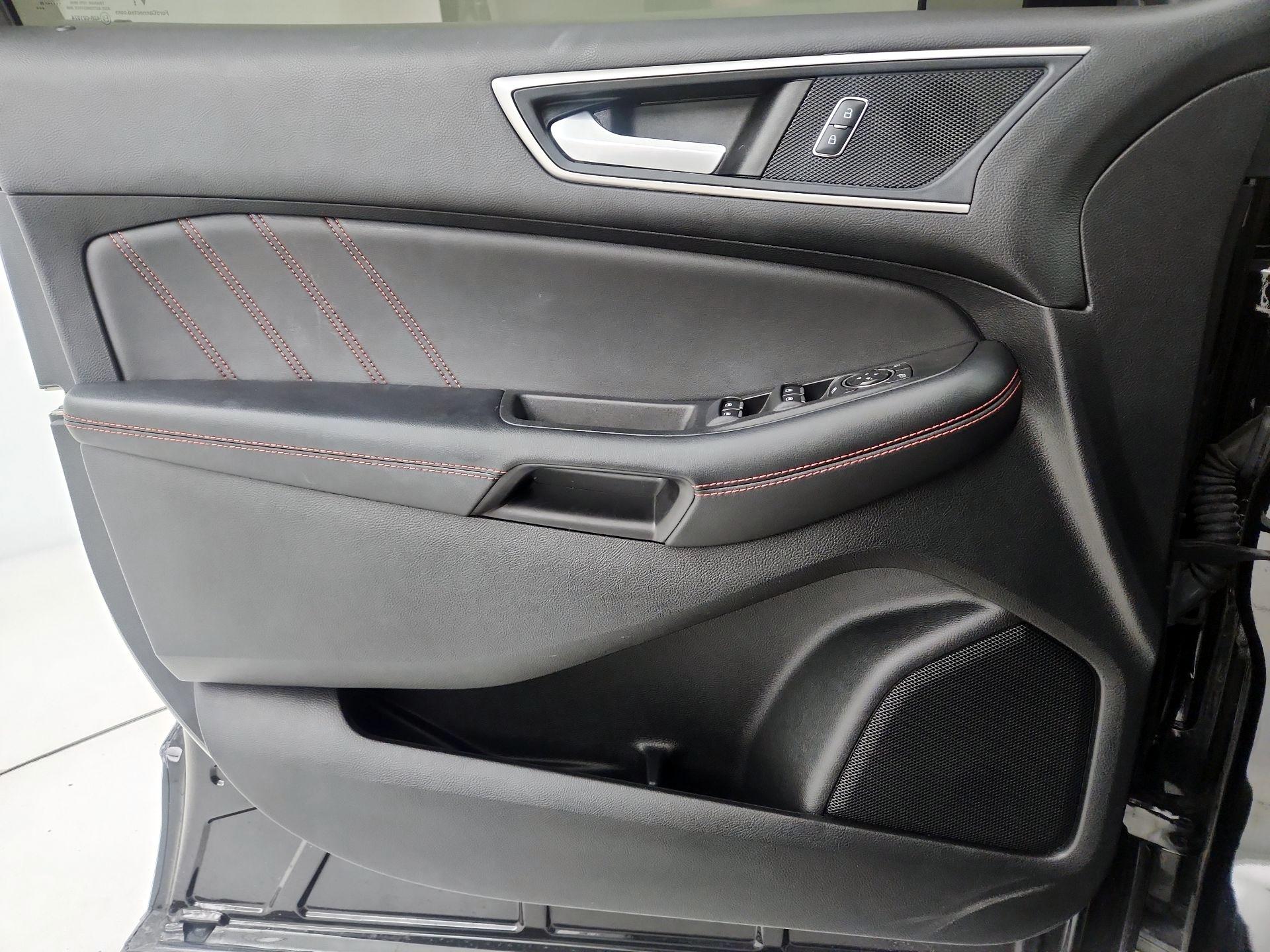 Thumbnail: 2023 Ford Edge - 12