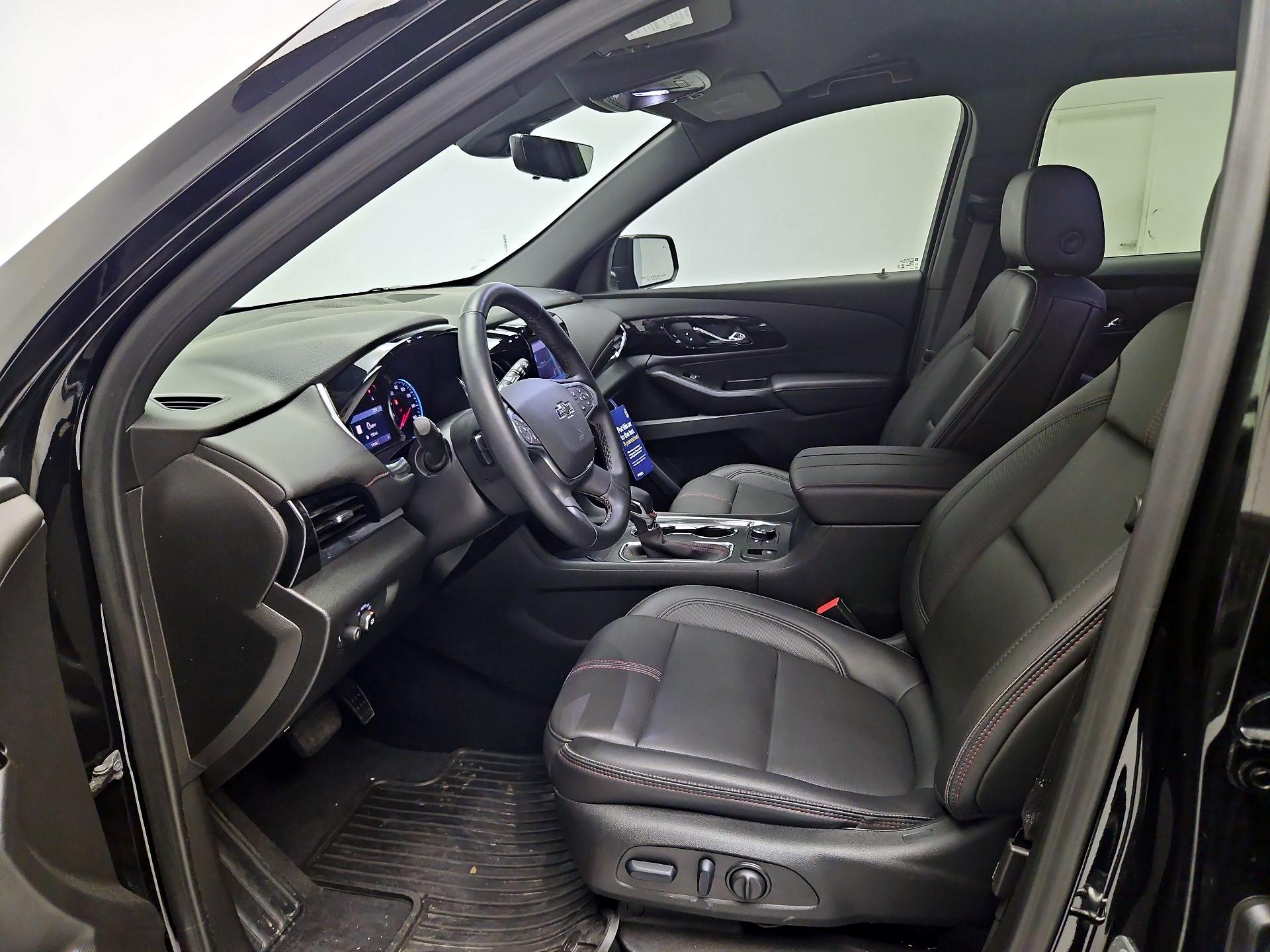 Thumbnail: 2023 Chevrolet Traverse - 11