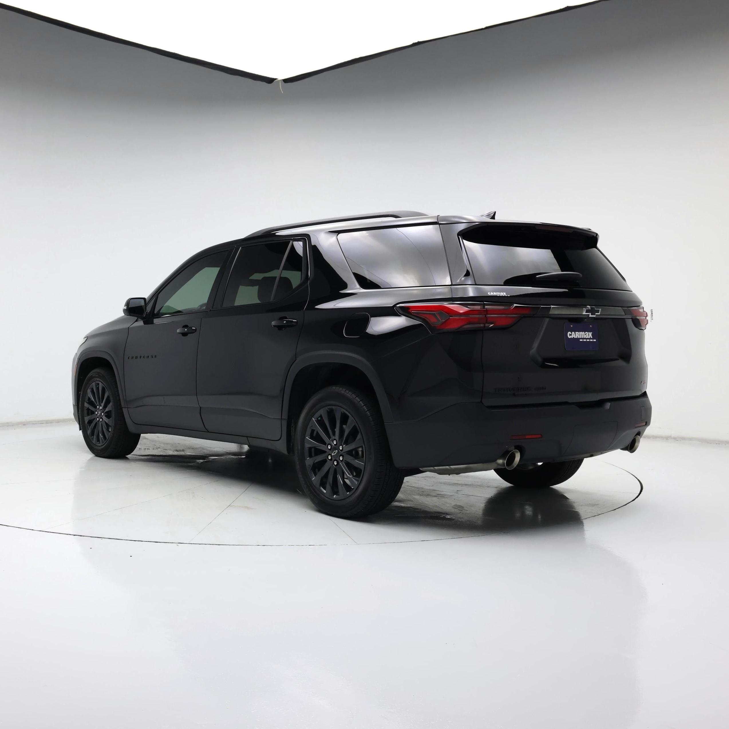 Thumbnail: 2023 Chevrolet Traverse - 2