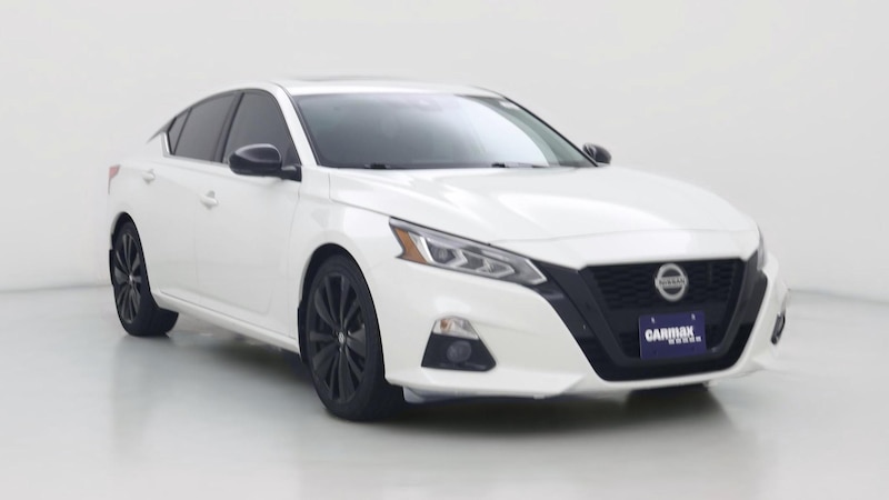 2022 Nissan Altima SR Hero Image