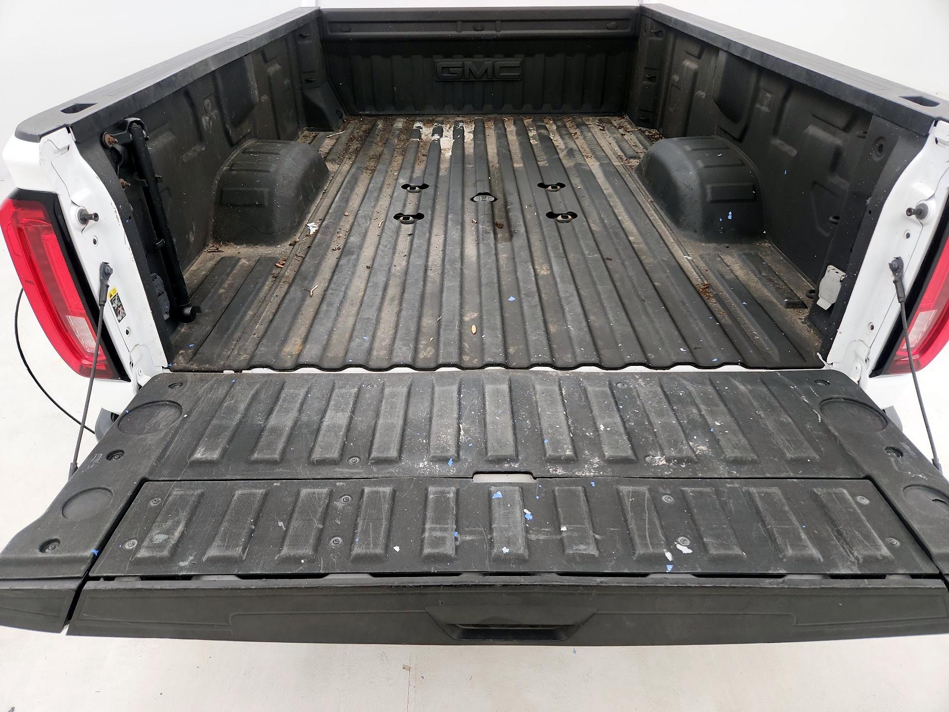 Thumbnail: 2020 GMC Sierra 3500 - 20