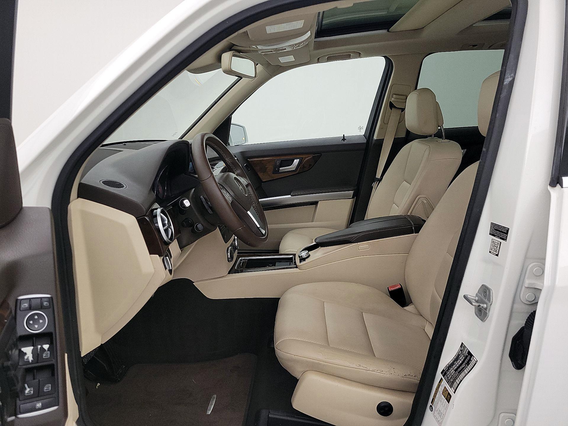Thumbnail: 2015 Mercedes-Benz GLK - 11