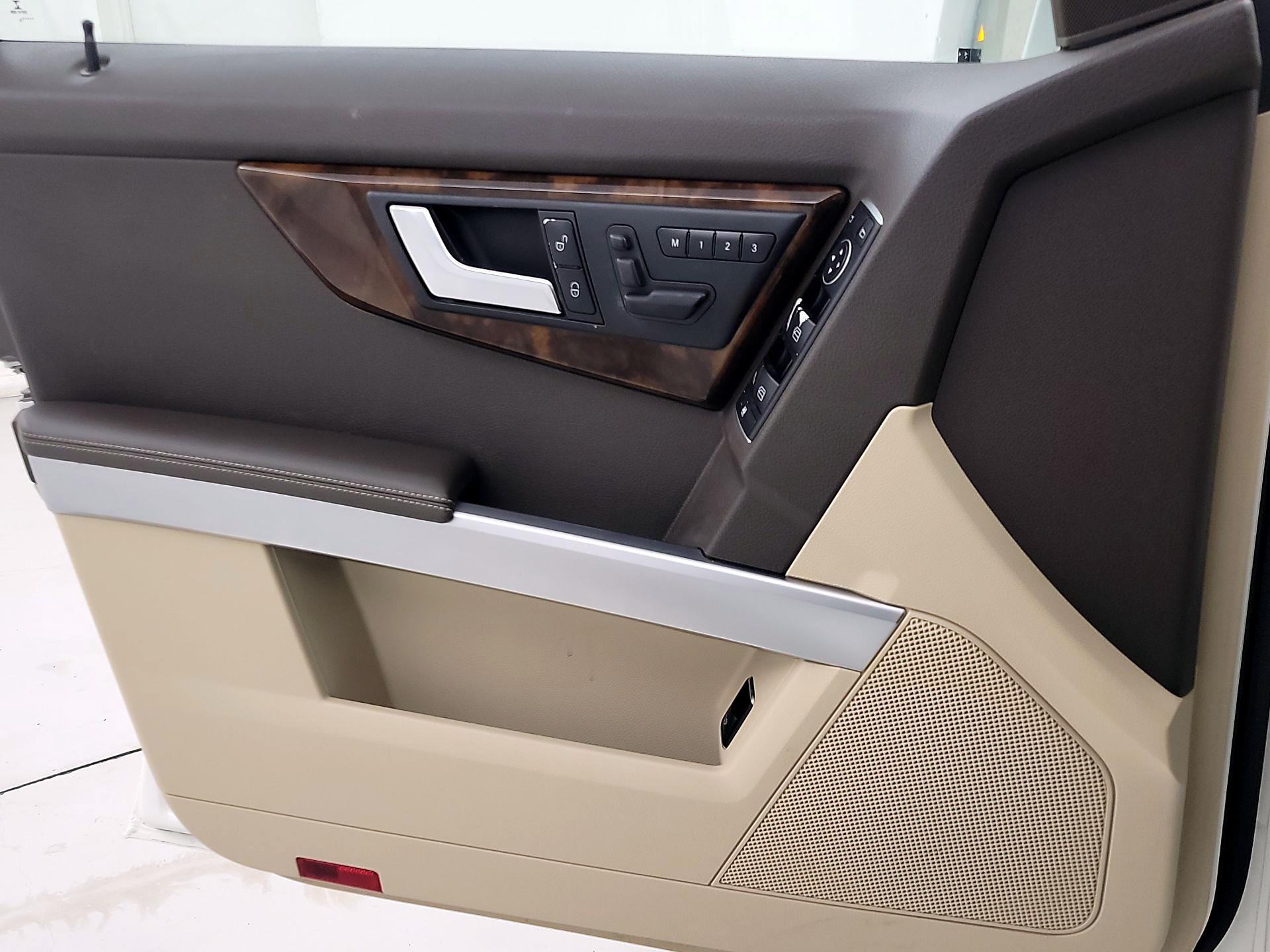 Thumbnail: 2015 Mercedes-Benz GLK - 12