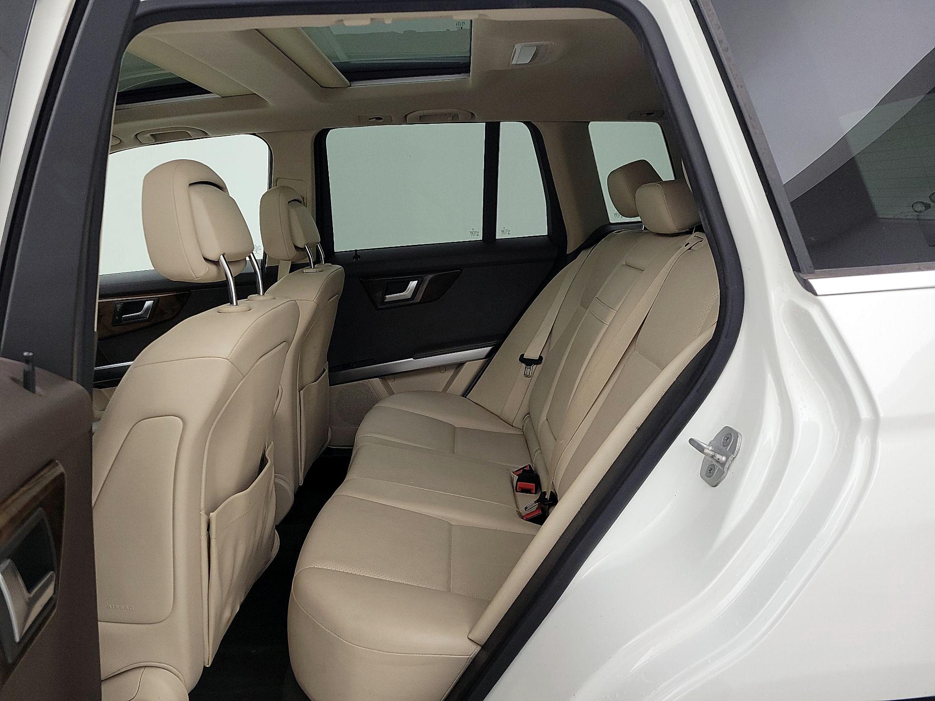 Thumbnail: 2015 Mercedes-Benz GLK - 19