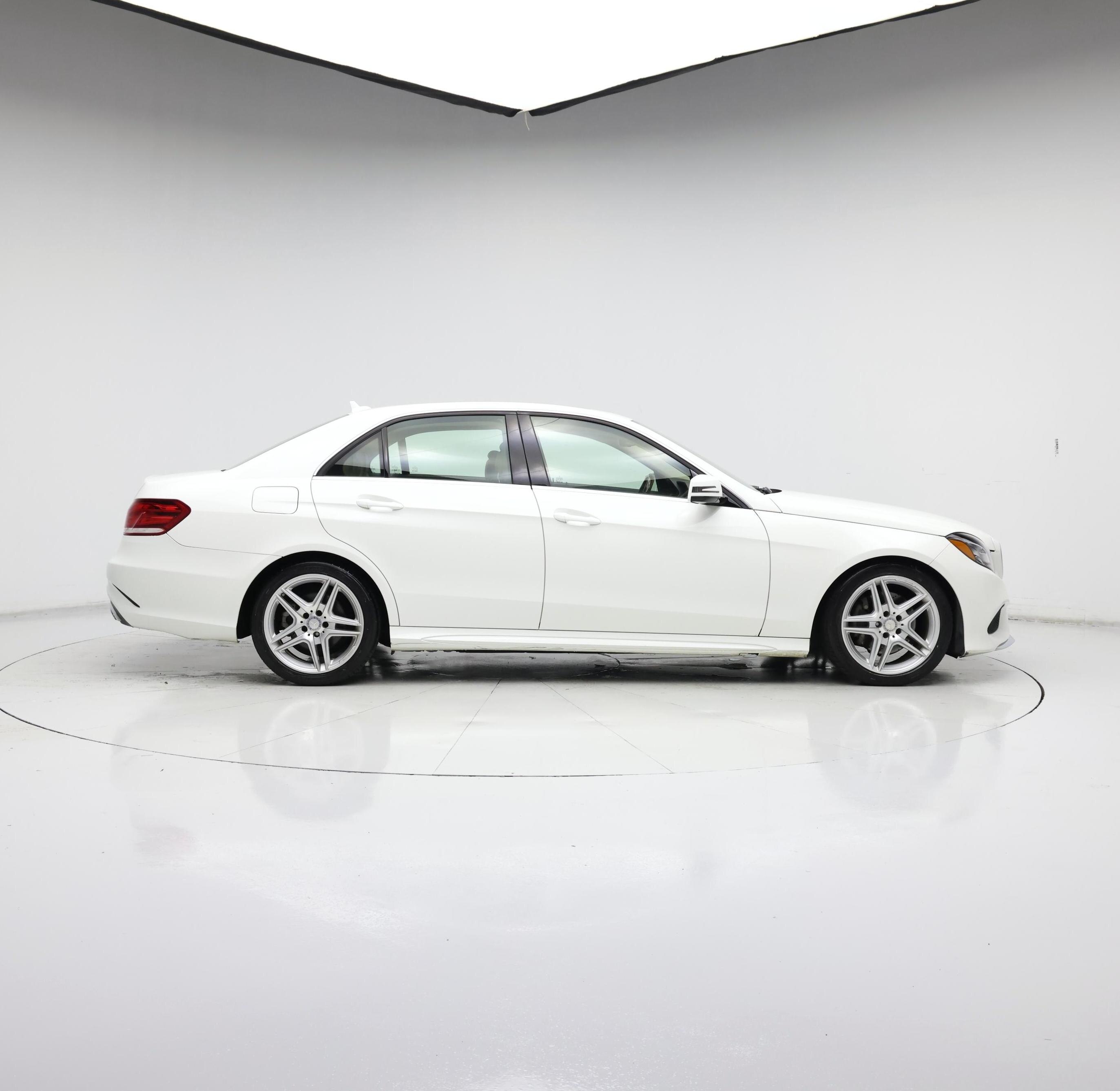 Thumbnail: 2014 Mercedes-Benz E-Class - 7