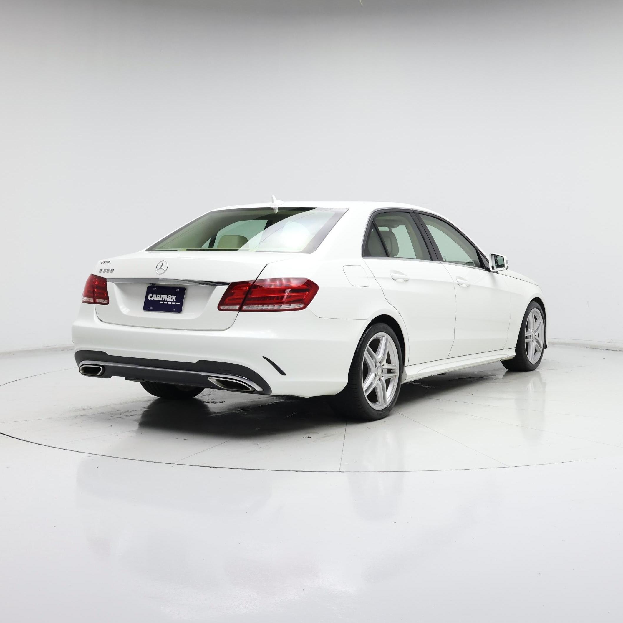 Thumbnail: 2014 Mercedes-Benz E-Class - 8