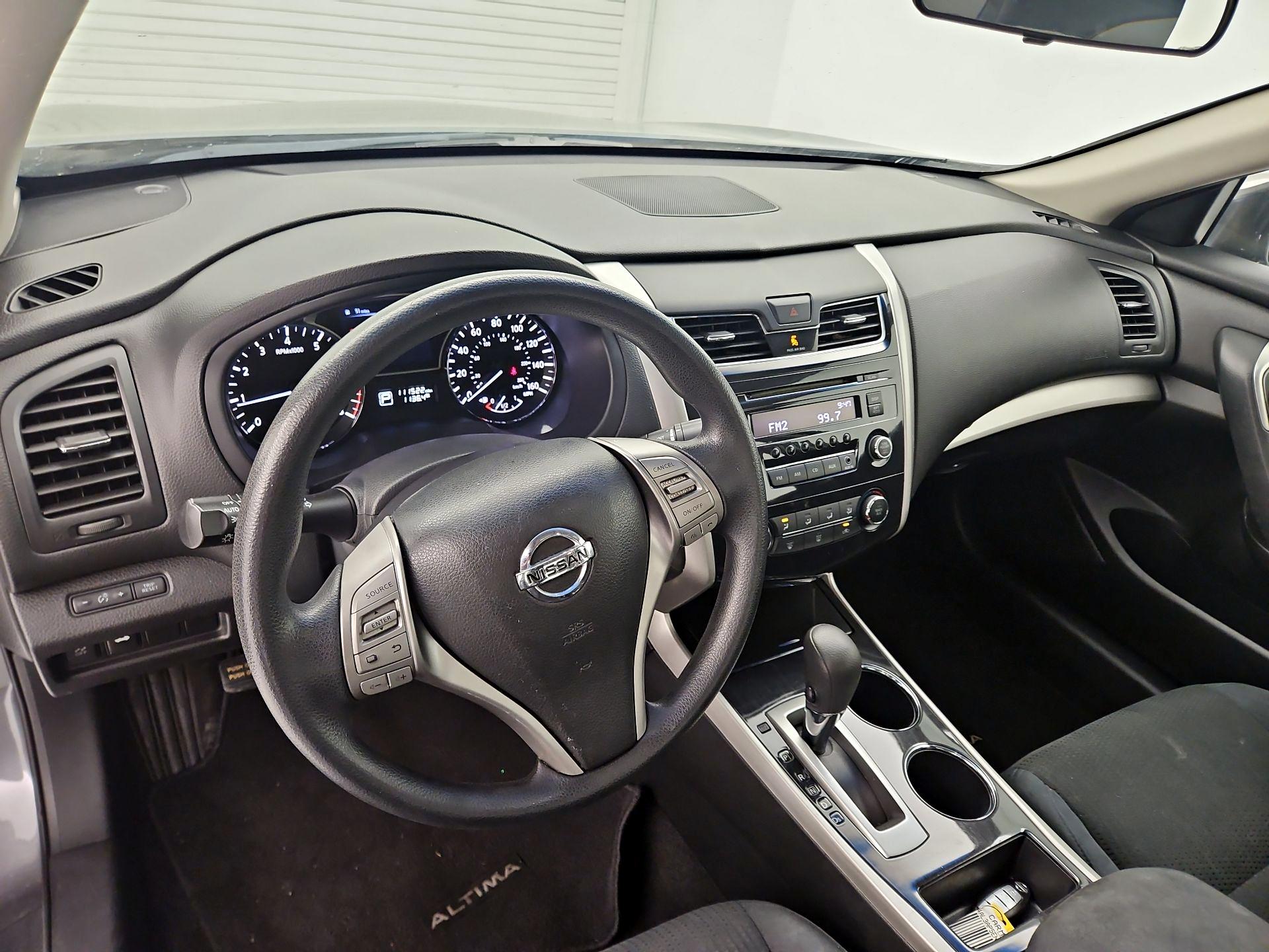 Thumbnail: 2014 Nissan Altima - 9