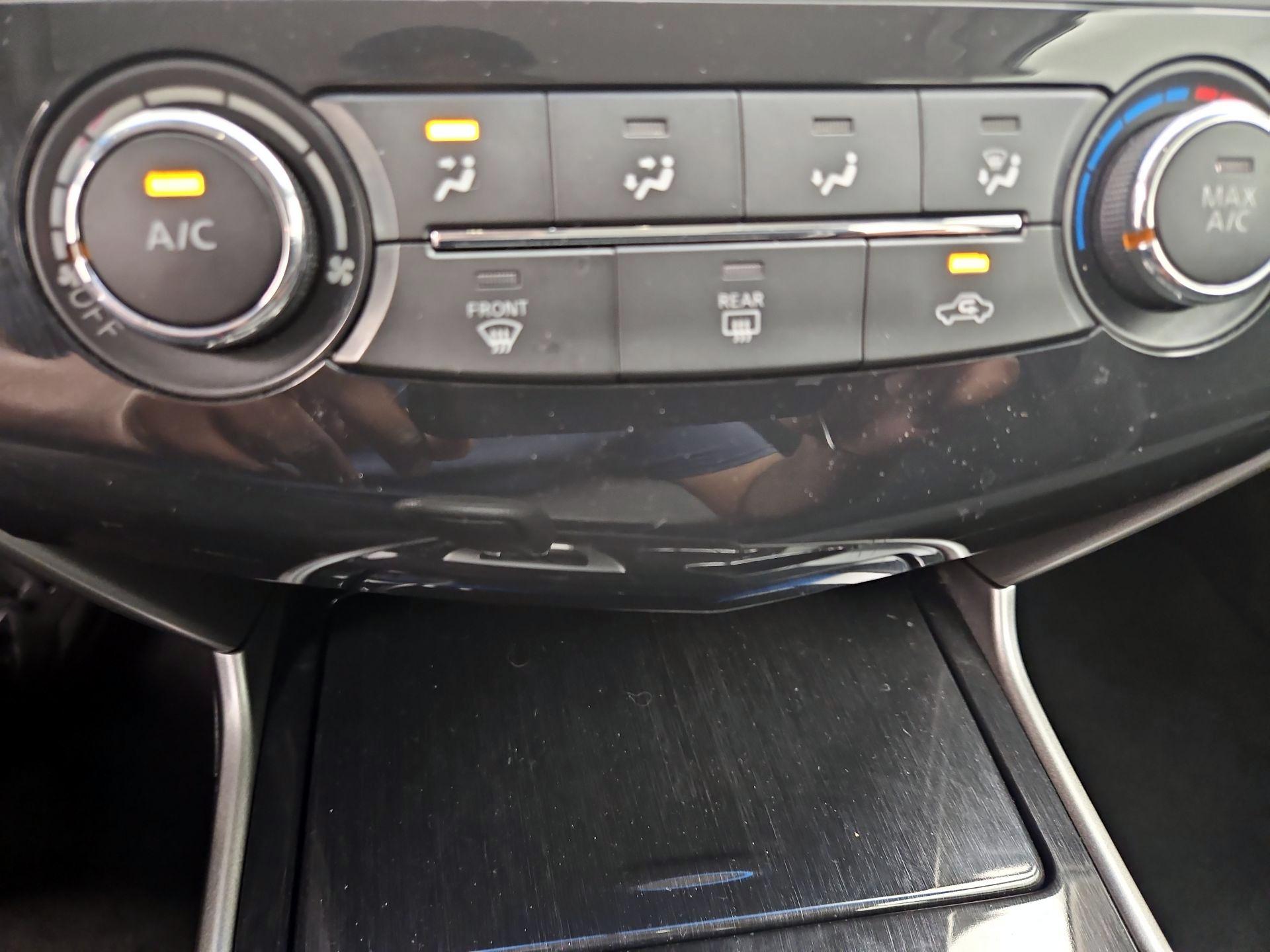 Thumbnail: 2014 Nissan Altima - 15