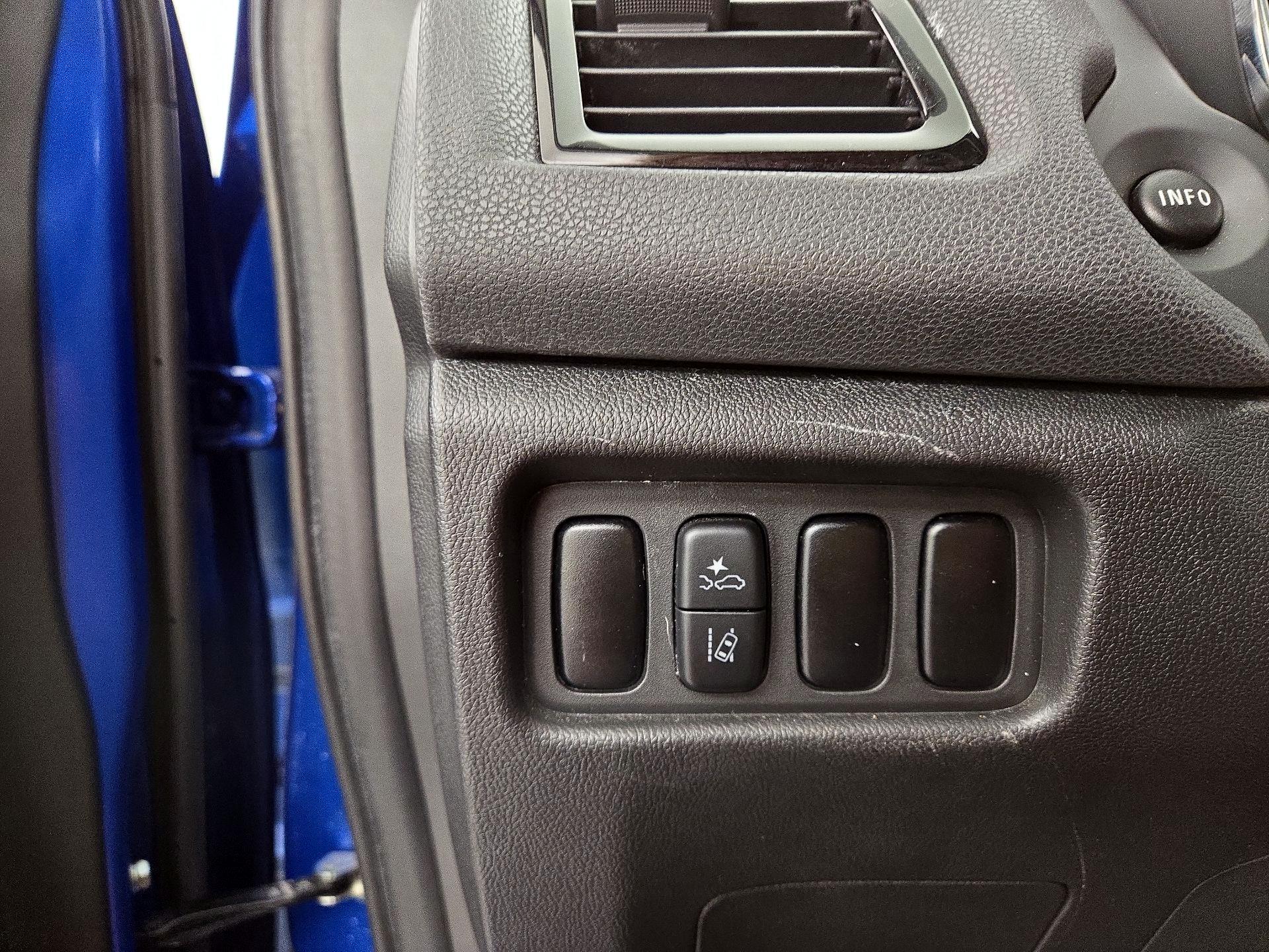 Thumbnail: 2021 Mitsubishi Outlander Sport - 13