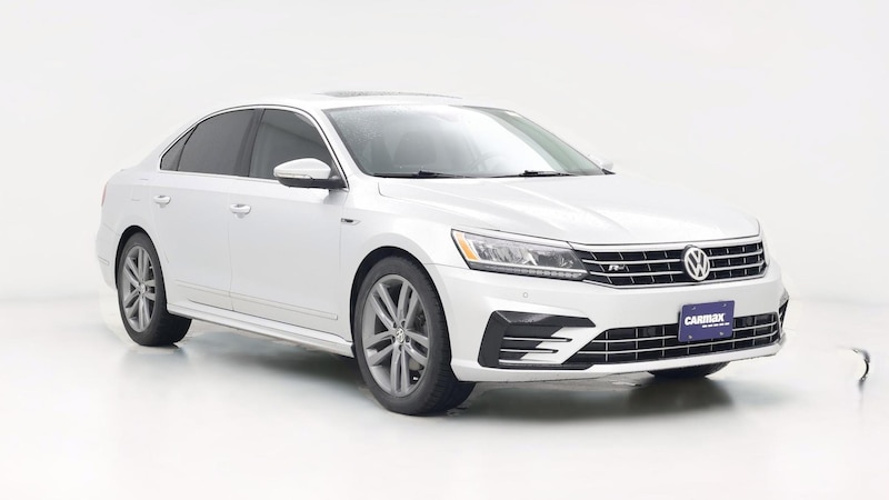 2019 Volkswagen Passat R-Line Hero Image