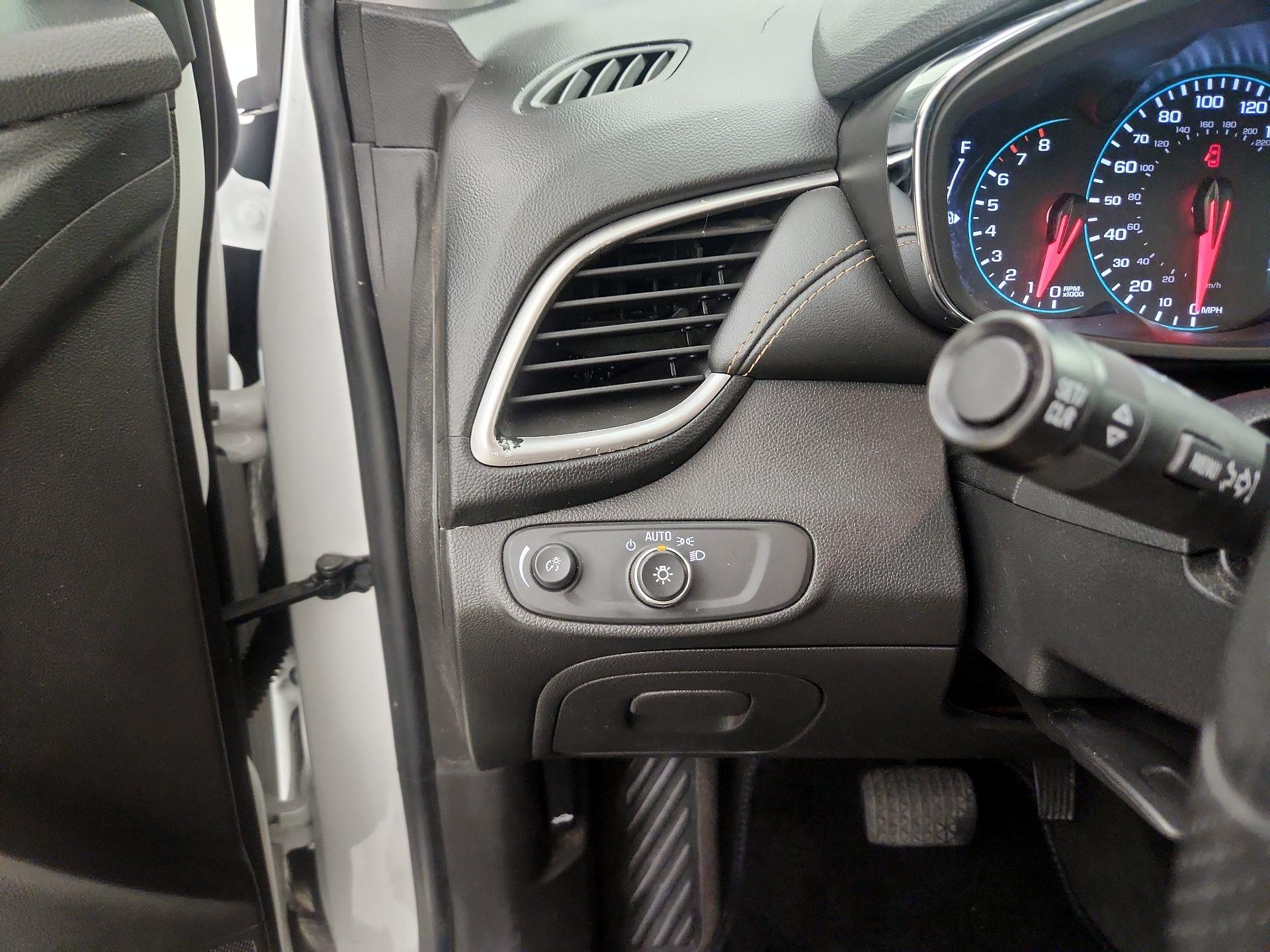 Thumbnail: 2020 Chevrolet Trax - 13