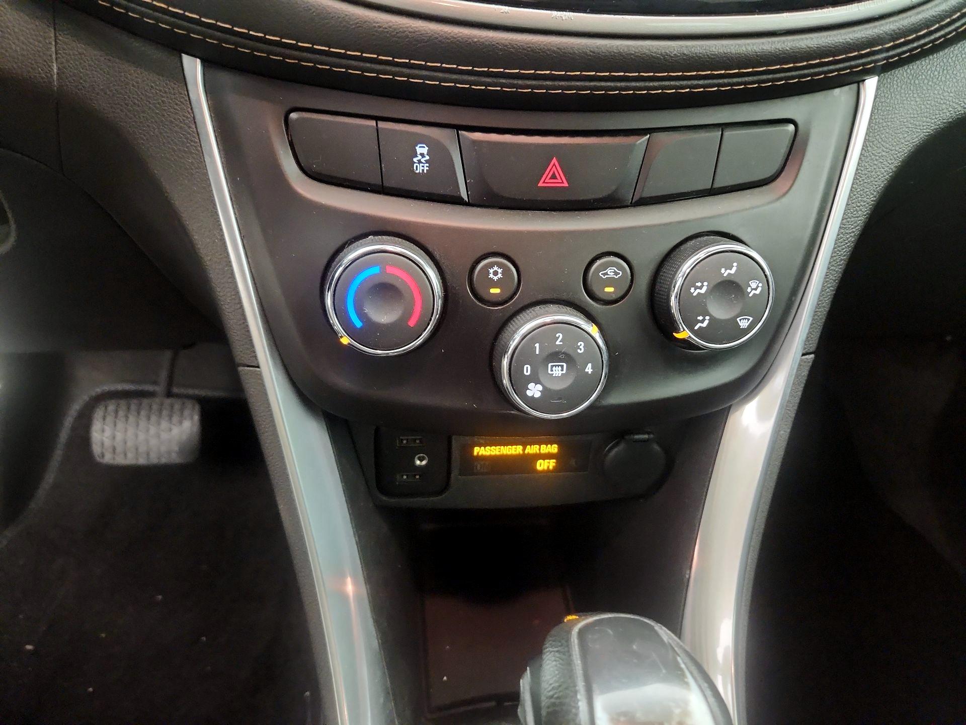 Thumbnail: 2020 Chevrolet Trax - 16
