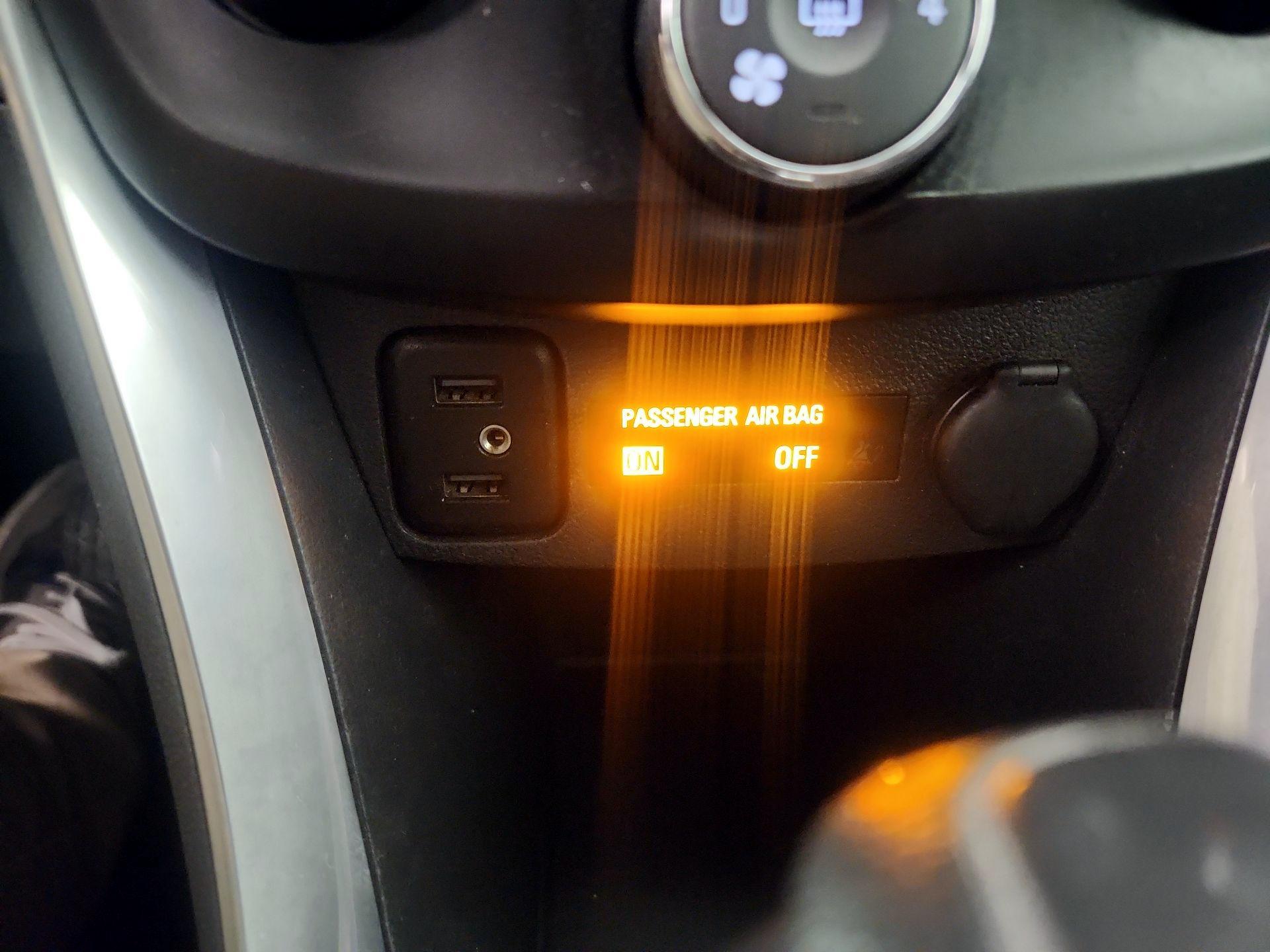 Thumbnail: 2020 Chevrolet Trax - 18