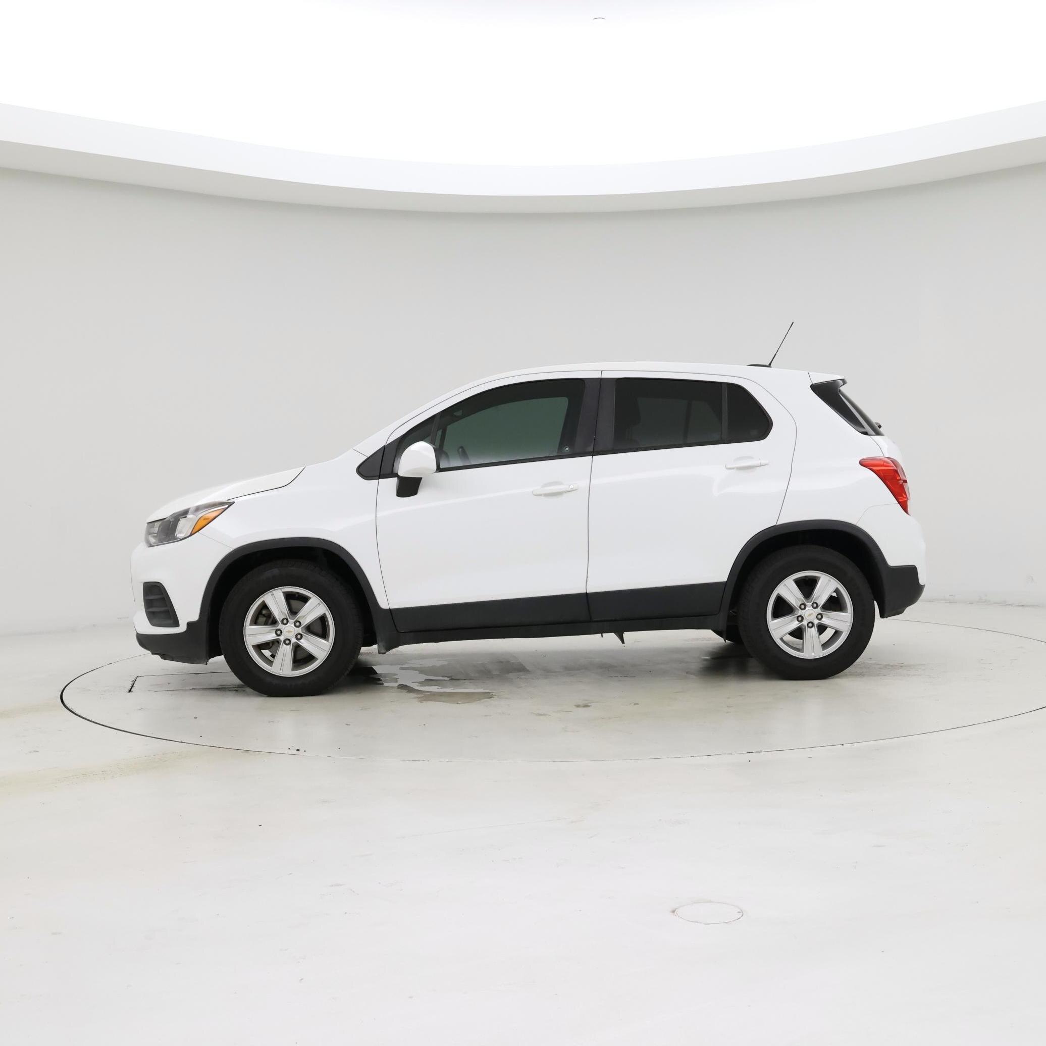 Thumbnail: 2020 Chevrolet Trax - 3
