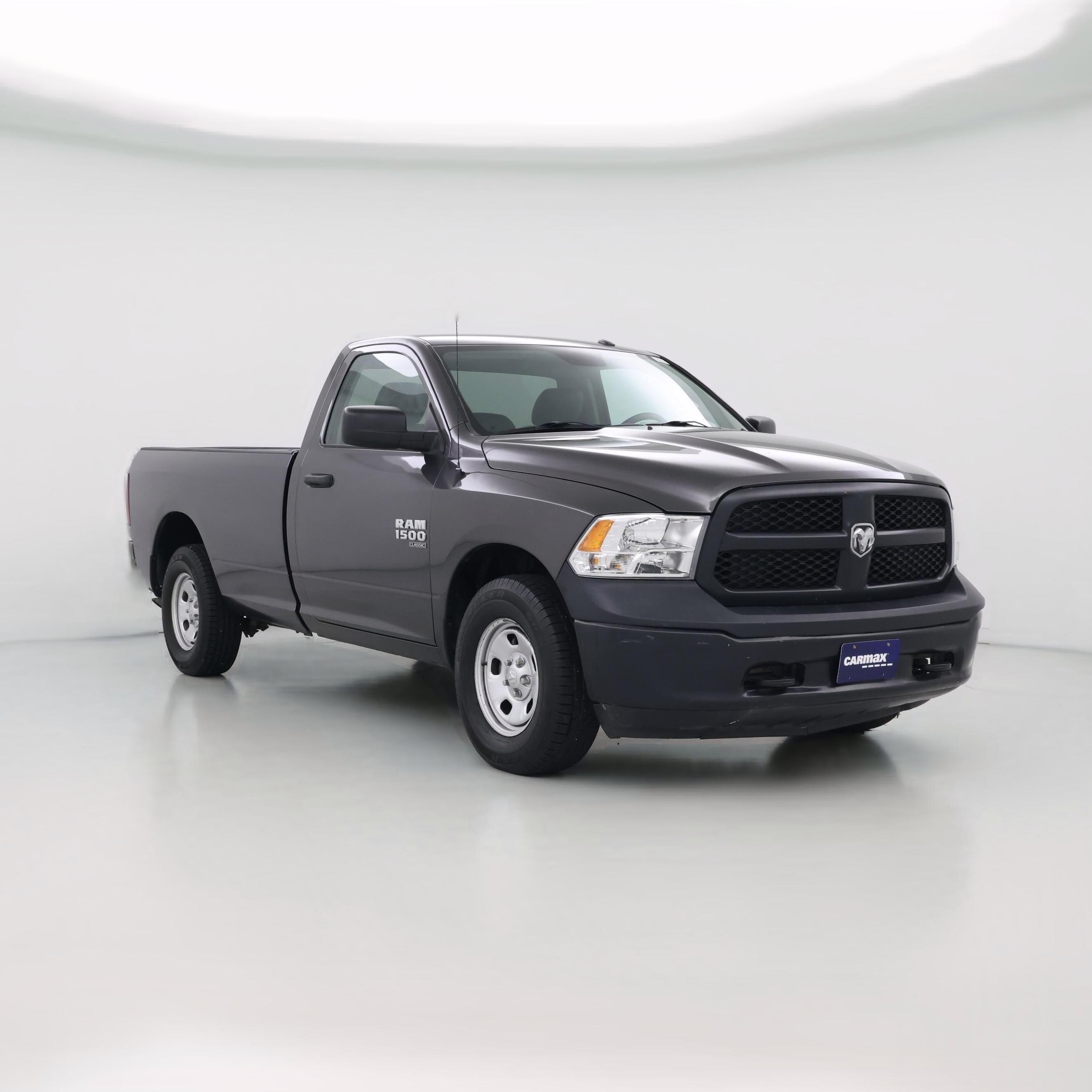 Thumbnail: 2020 RAM 1500 Classic - 1