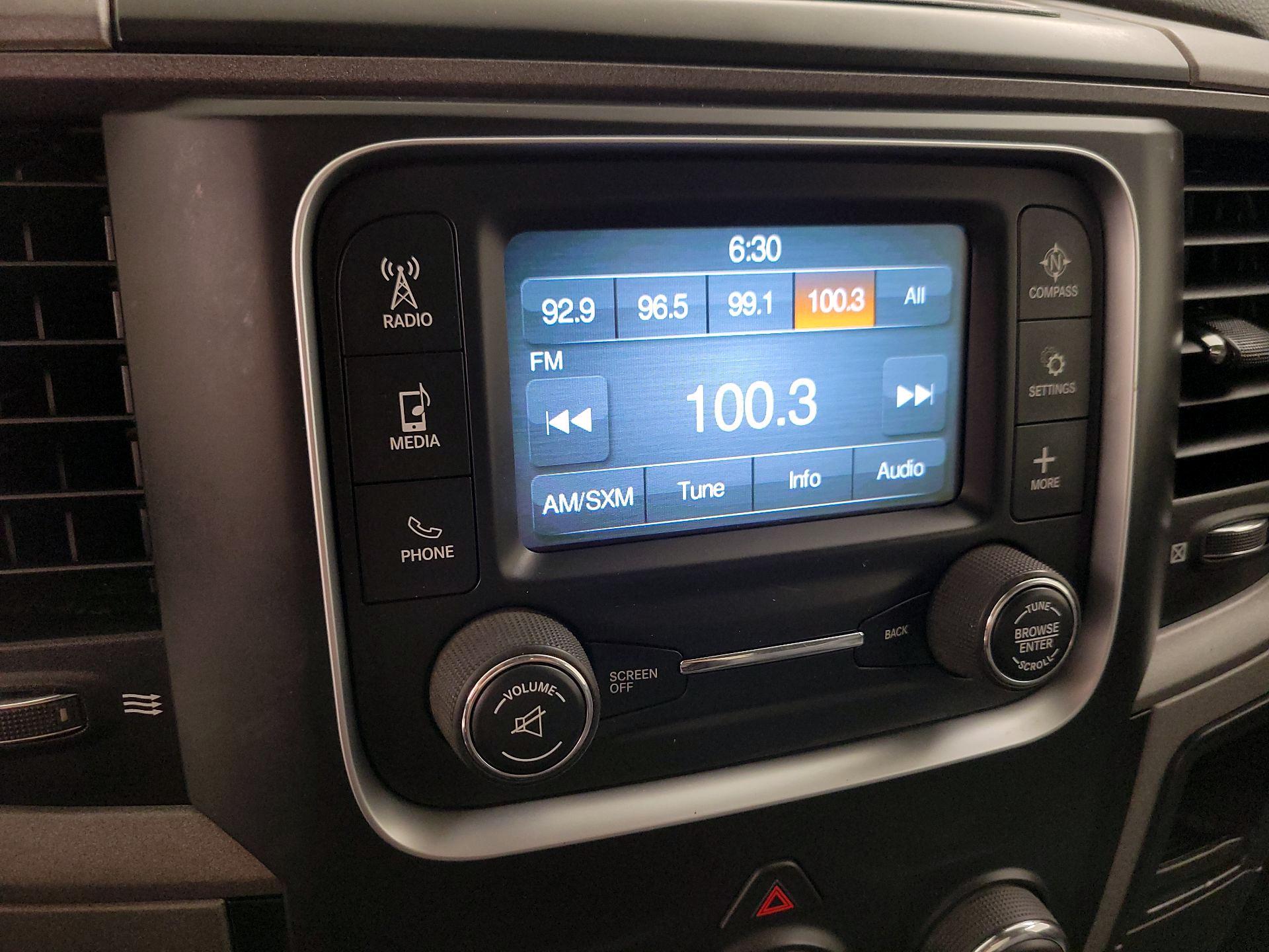 Thumbnail: 2020 RAM 1500 Classic - 15