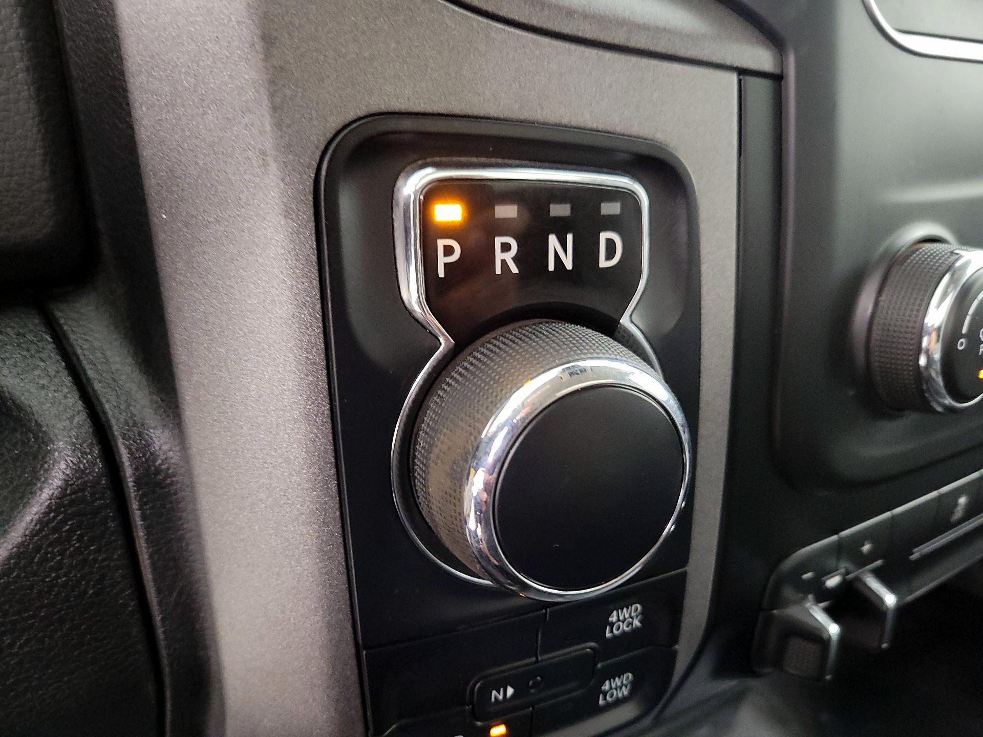 Thumbnail: 2020 RAM 1500 Classic - 17