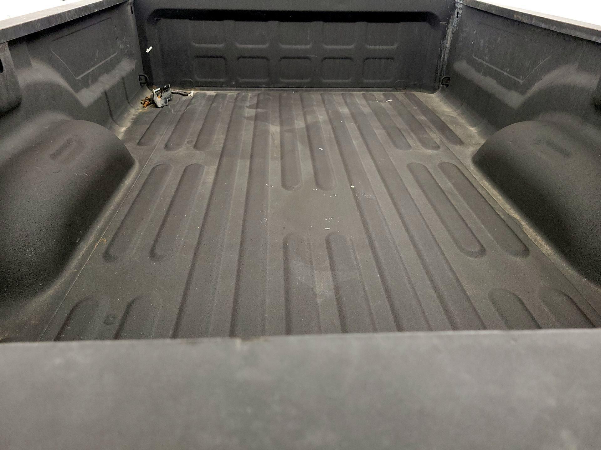 Thumbnail: 2020 RAM 1500 Classic - 19