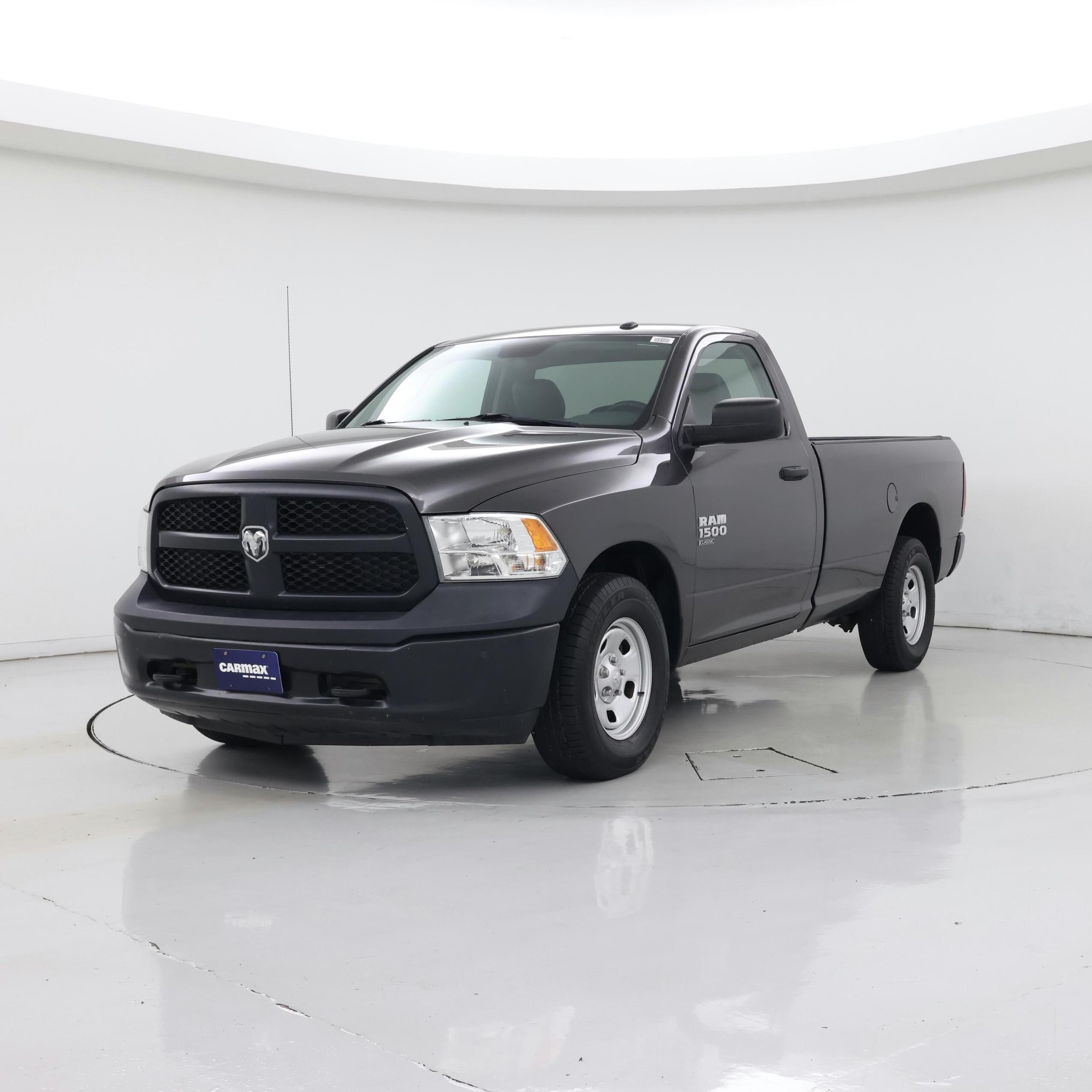 Thumbnail: 2020 RAM 1500 Classic - 4