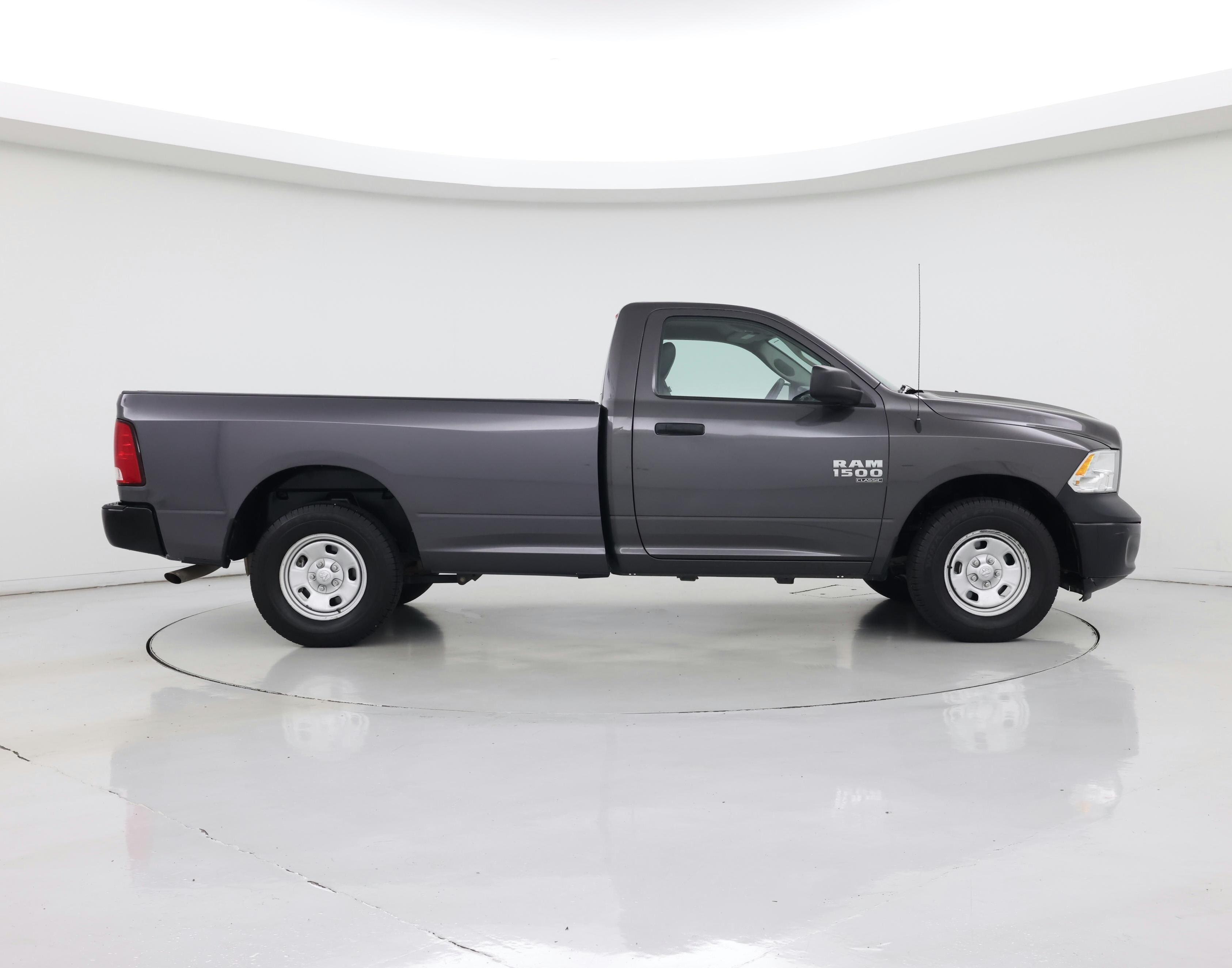 Thumbnail: 2020 RAM 1500 Classic - 7