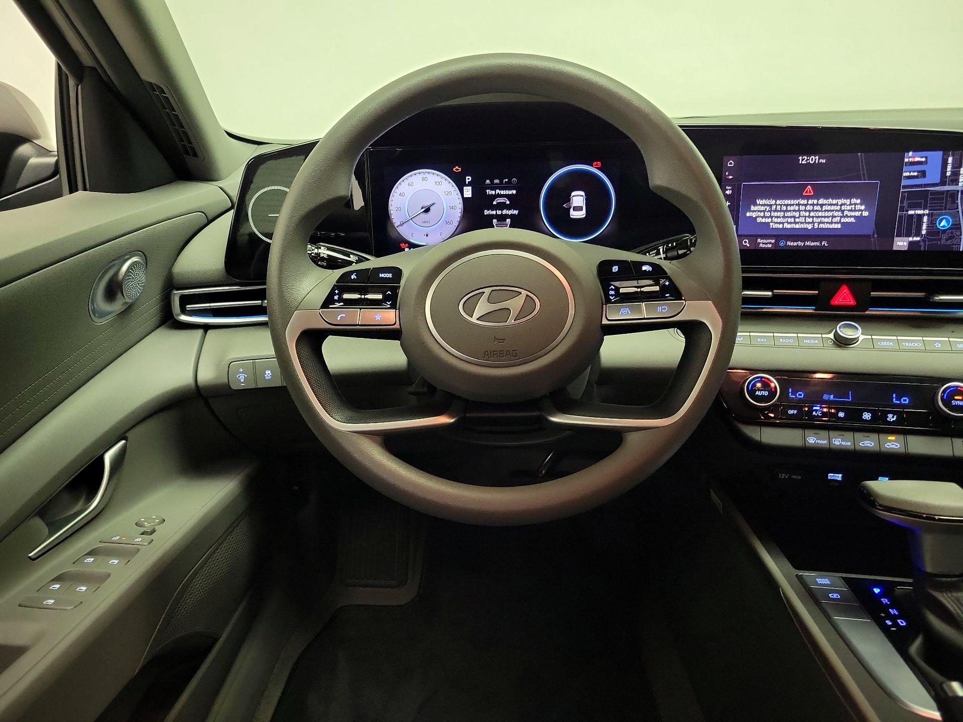 Thumbnail: 2024 Hyundai Elantra - 10