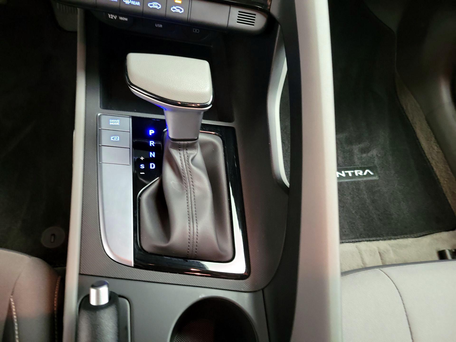 Thumbnail: 2024 Hyundai Elantra - 18