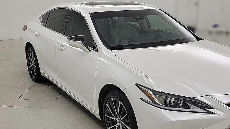 2024 Lexus ES 250 Hero Image