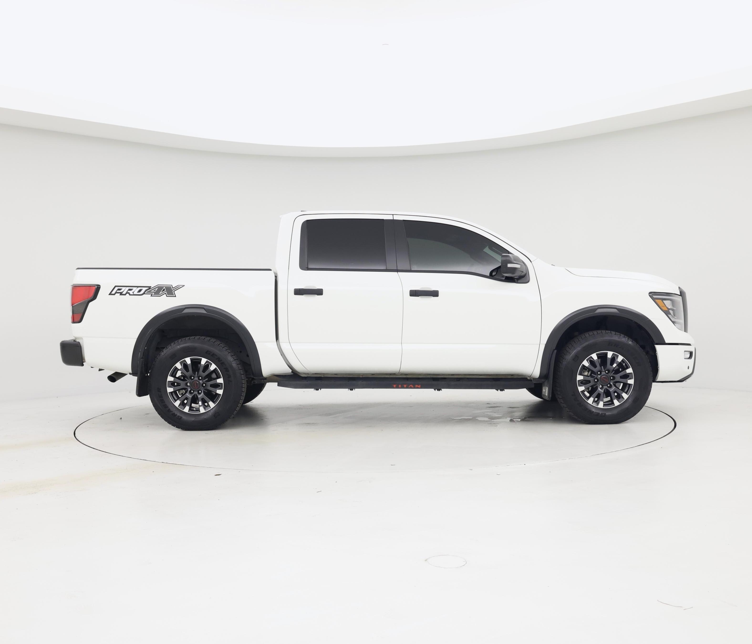 Thumbnail: 2024 Nissan Titan - 7