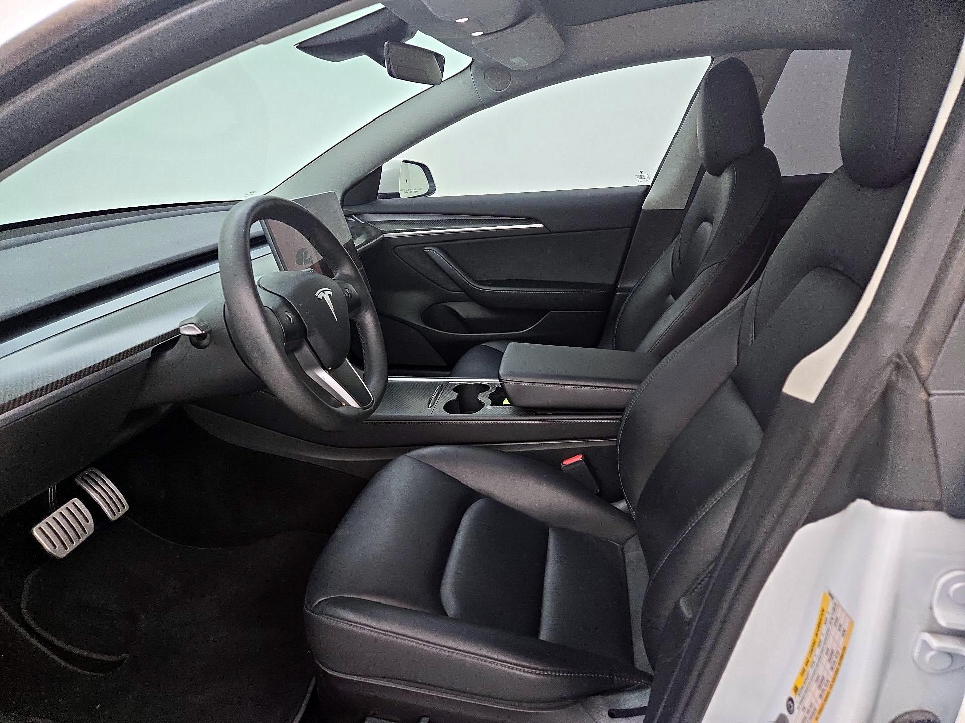 Thumbnail: 2022 Tesla Model 3 - 11