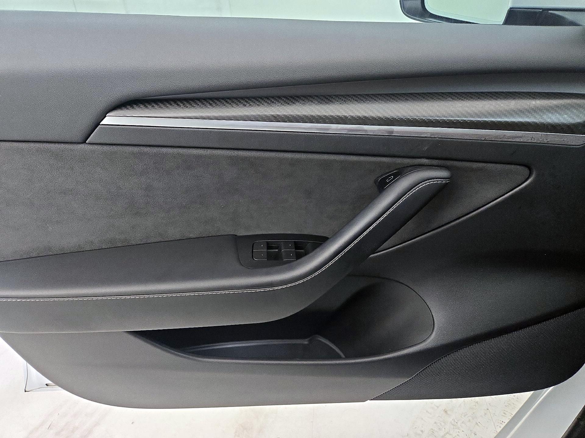 Thumbnail: 2022 Tesla Model 3 - 12