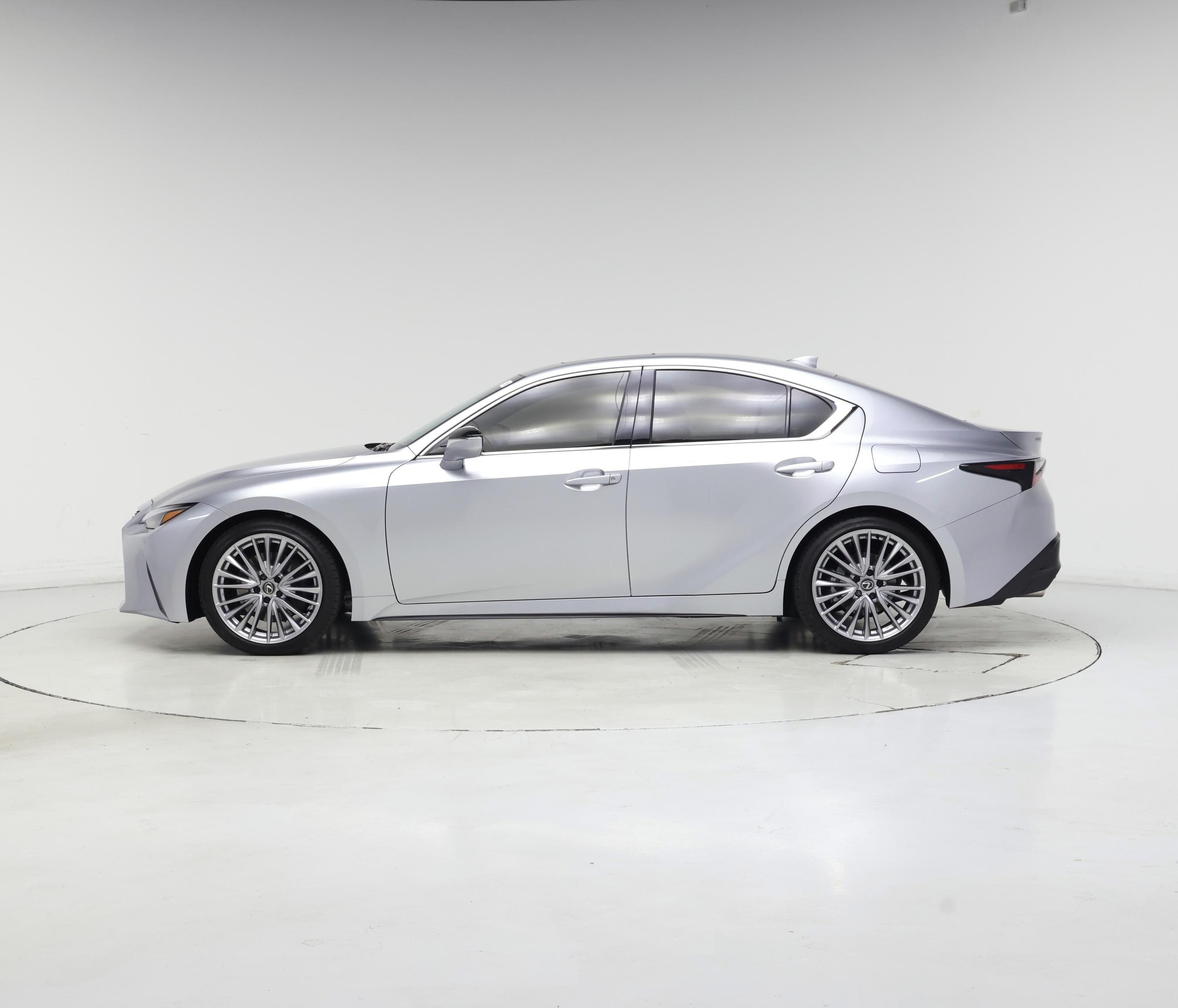 Thumbnail: 2025 Lexus IS - 3