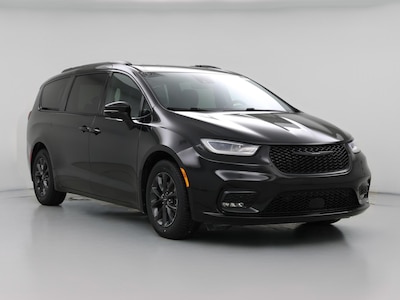 Black 2021 Chrysler Pacifica Touring L