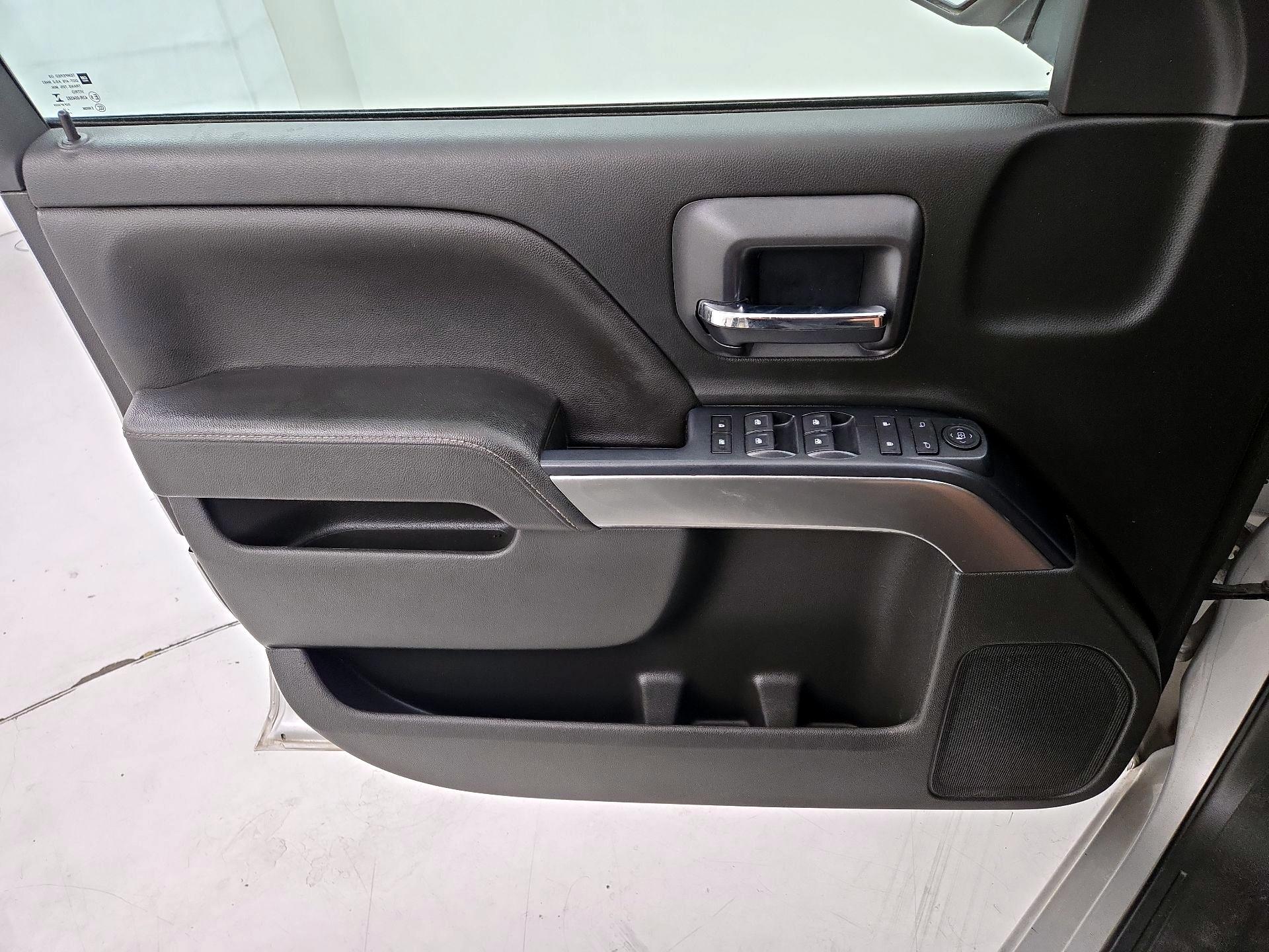 Thumbnail: 2018 Chevrolet Silverado 1500 - 12