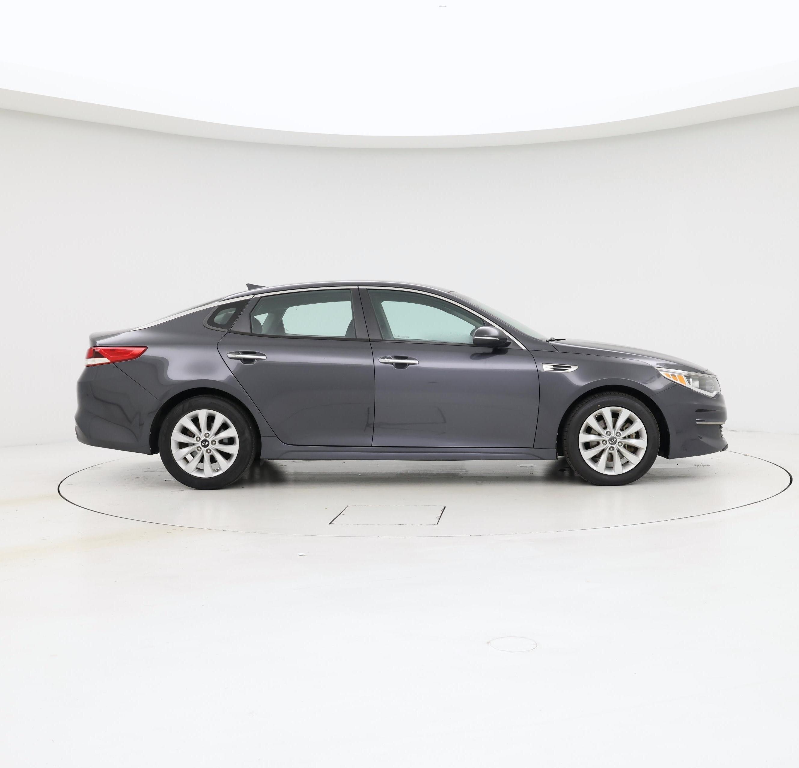 Thumbnail: 2017 Kia Optima - 7