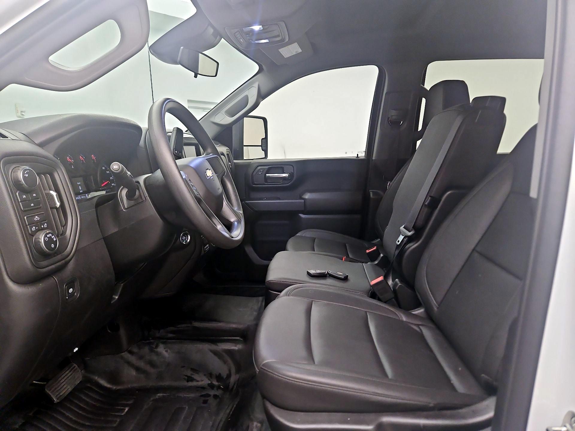 Thumbnail: 2025 Chevrolet Silverado 3500 - 11