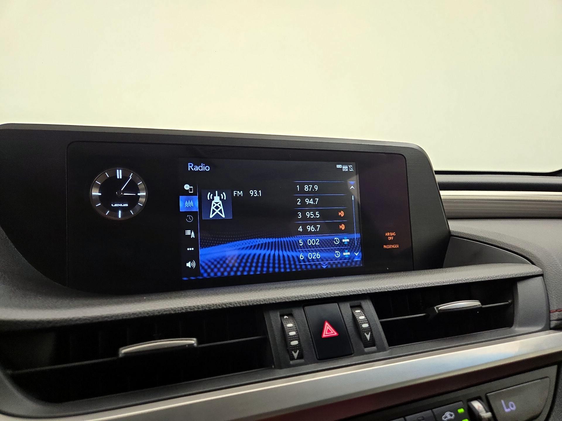 Thumbnail: 2021 Lexus ES - 15