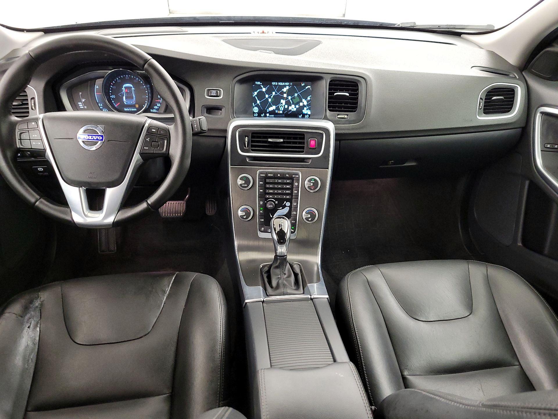 Thumbnail: 2015 Volvo S60 - 9