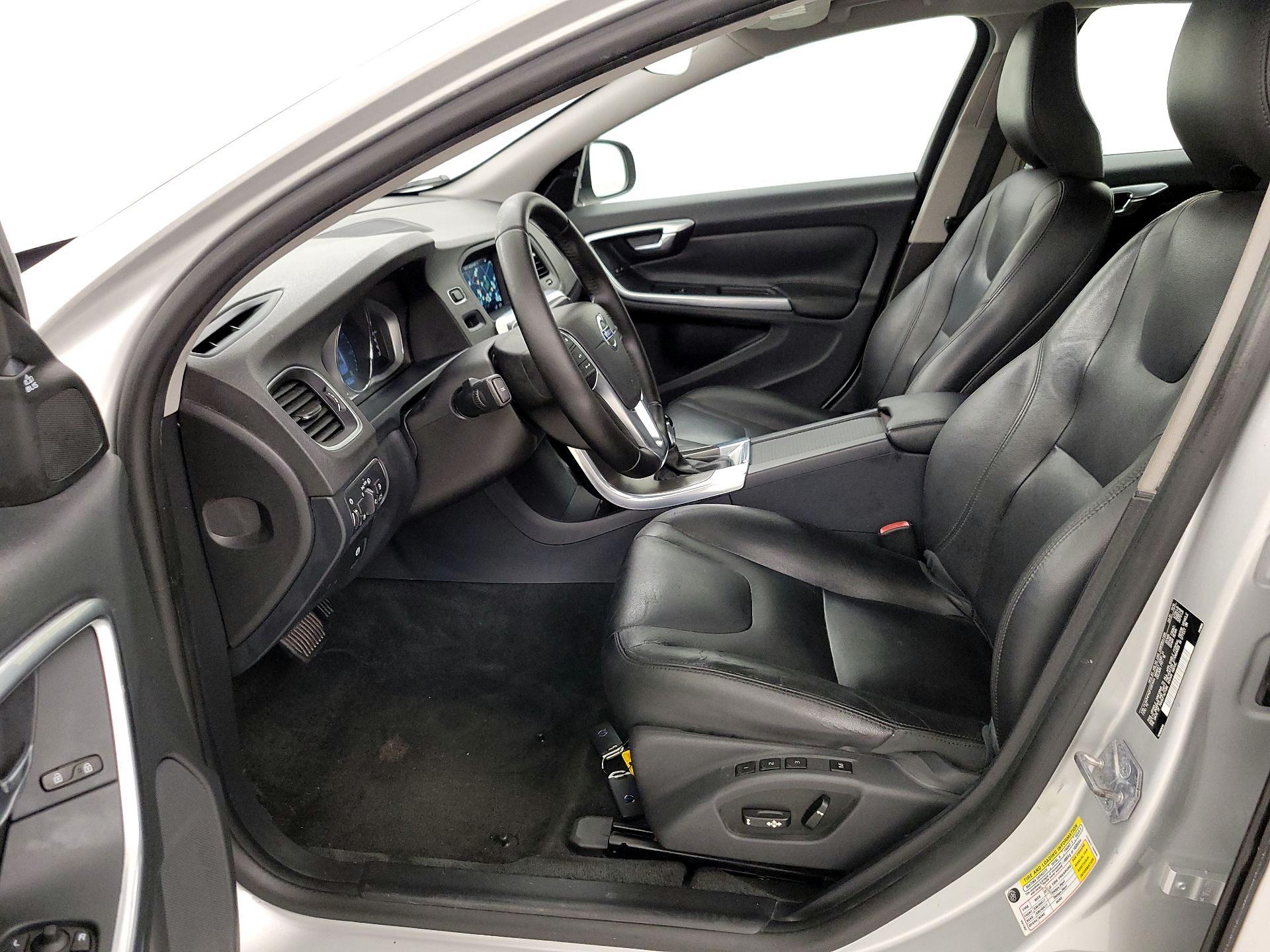 Thumbnail: 2015 Volvo S60 - 11