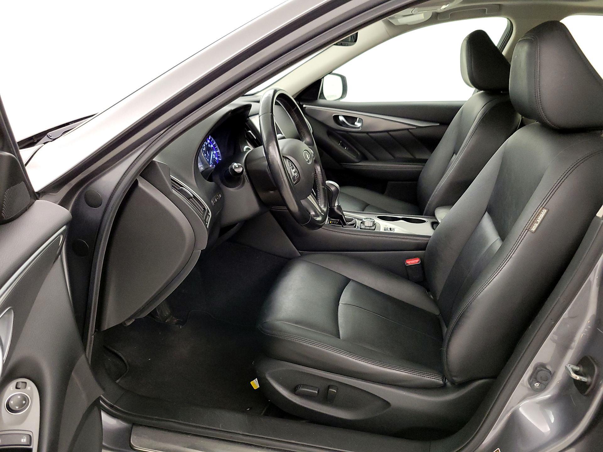 Thumbnail: 2015 INFINITI Q50 - 11