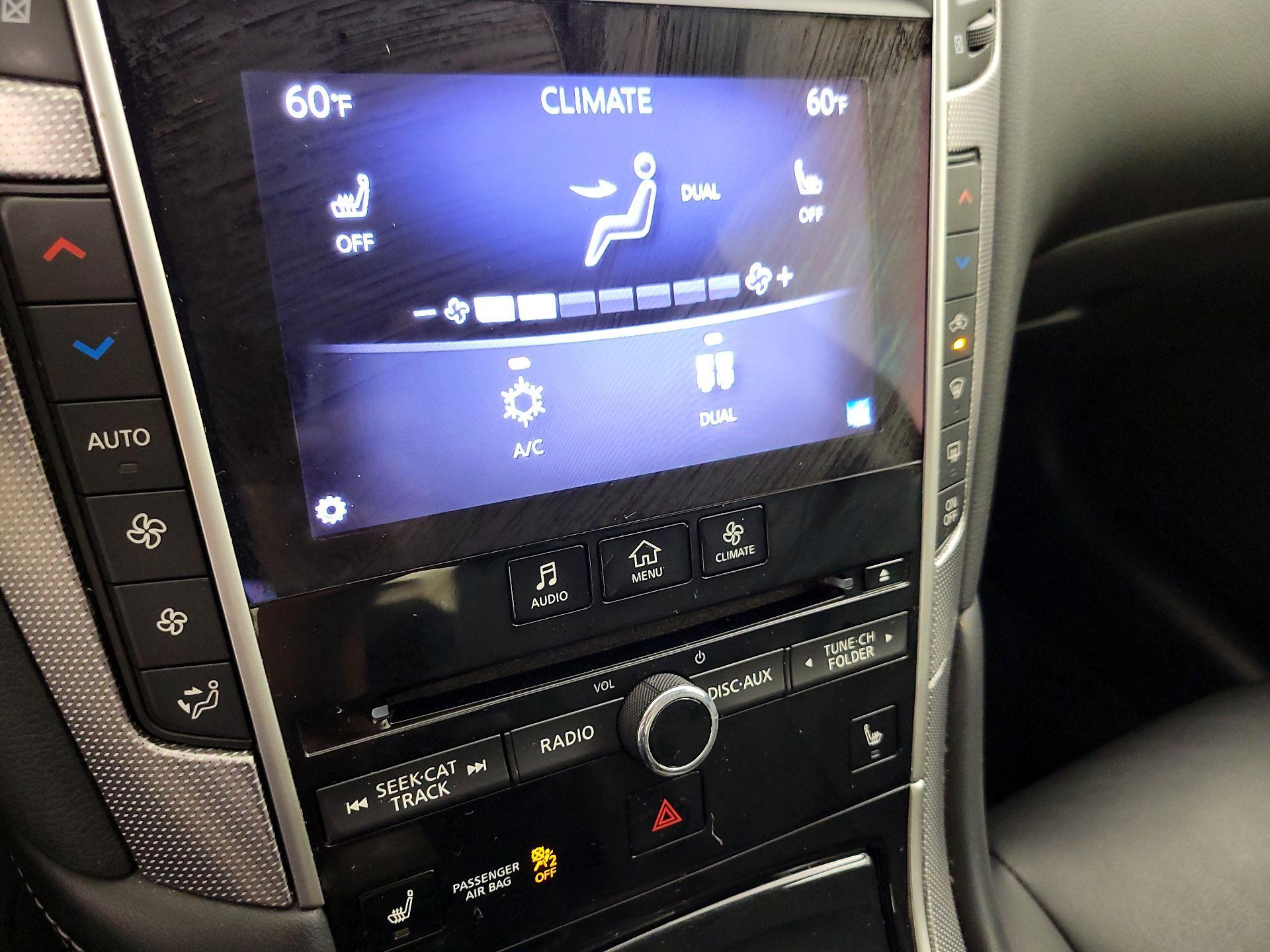 Thumbnail: 2015 INFINITI Q50 - 17