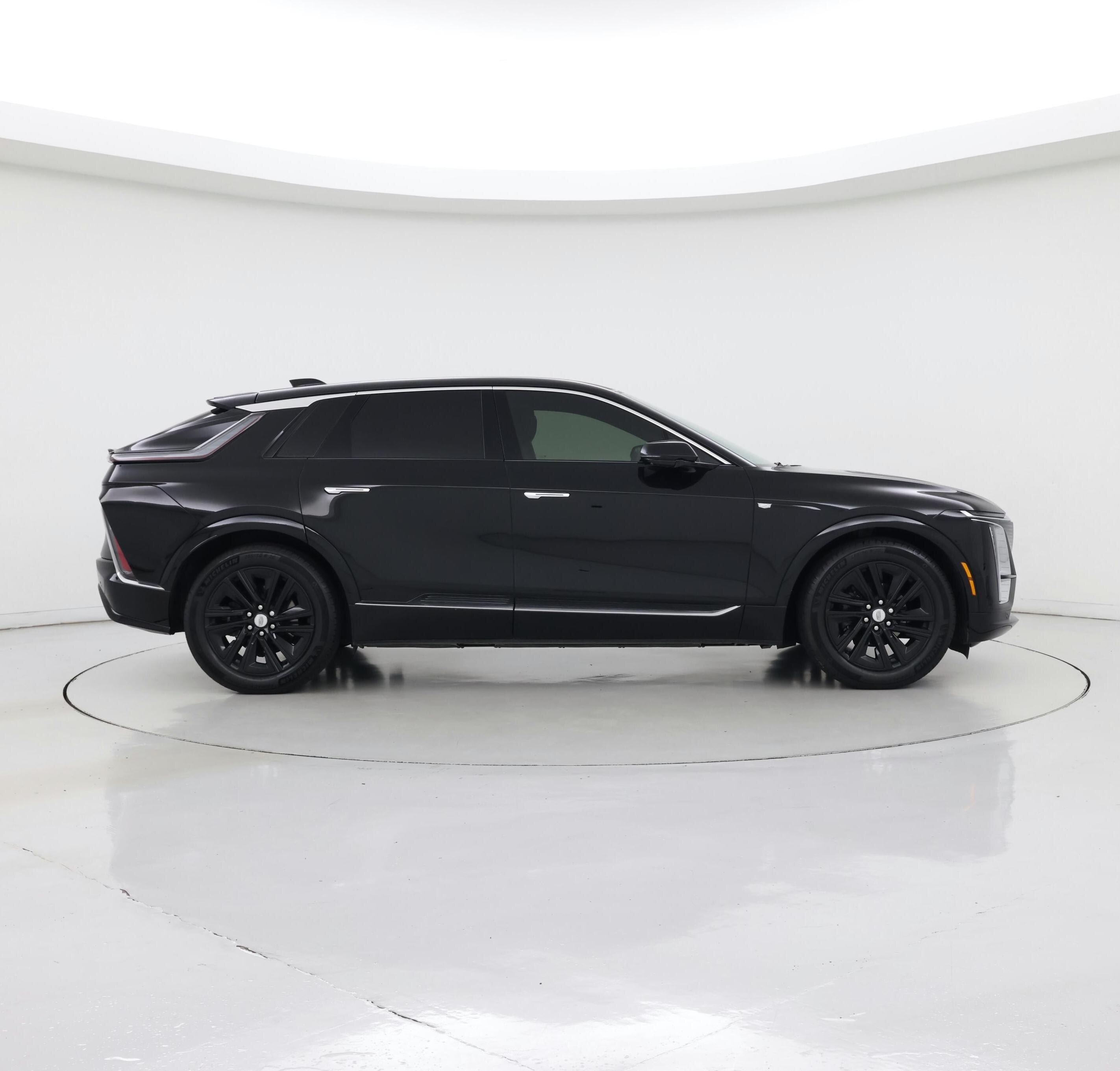 Thumbnail: 2024 Cadillac Lyriq - 7