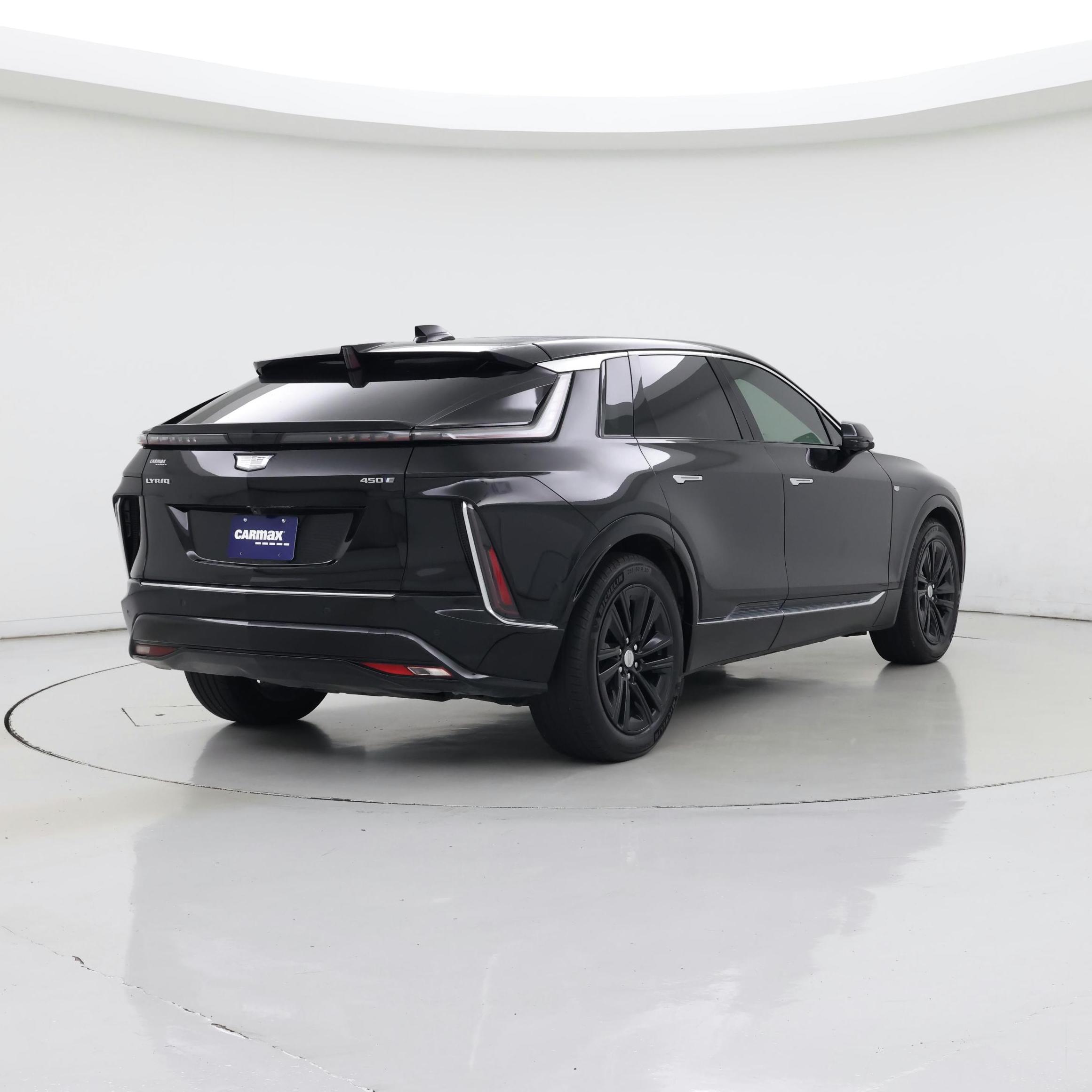 Thumbnail: 2024 Cadillac Lyriq - 8